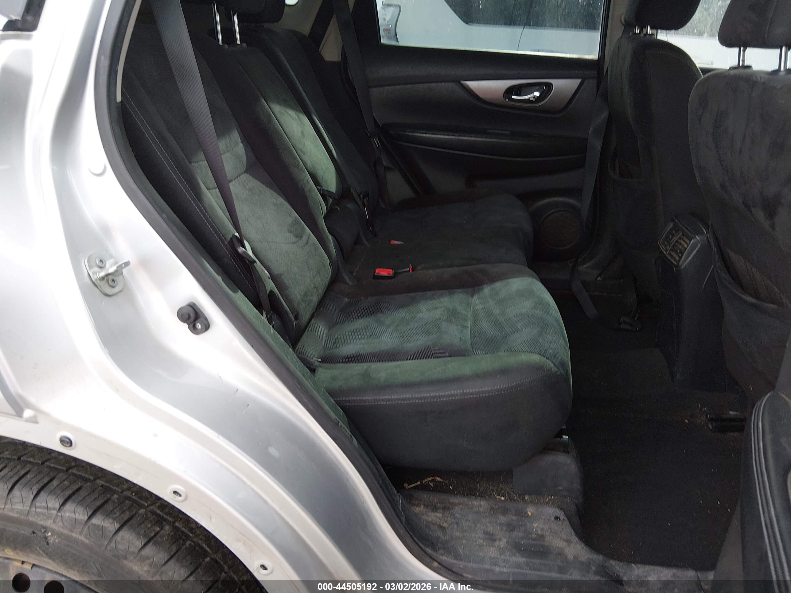 NISSAN ROGUE image 8