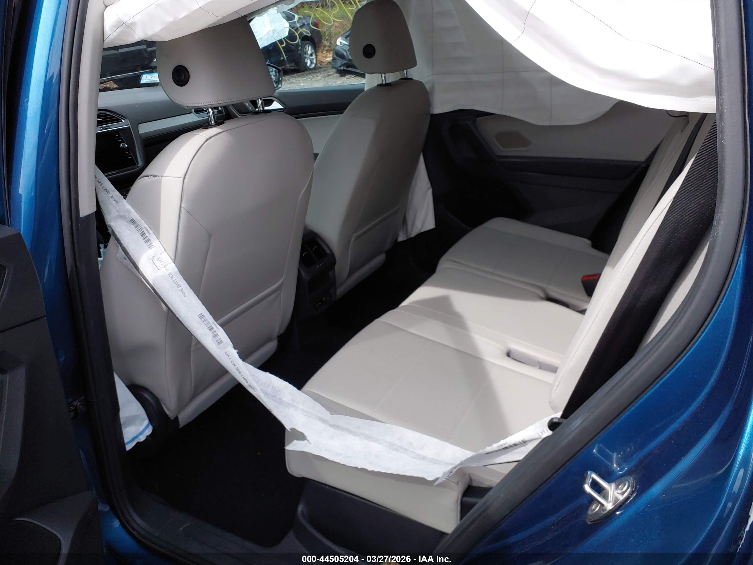 VOLKSWAGEN TIGUAN image 8