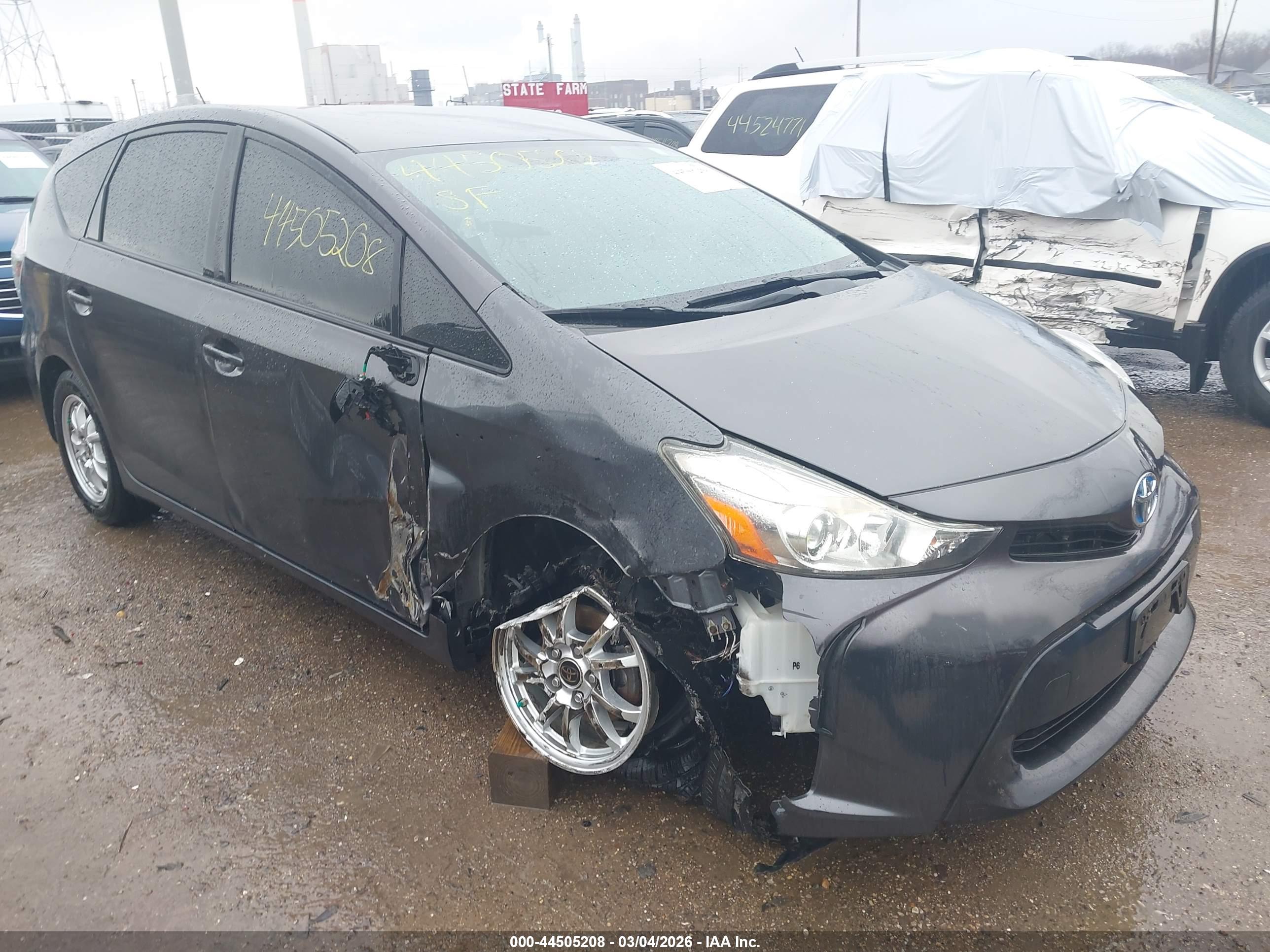 TOYOTA PRIUS image 6
