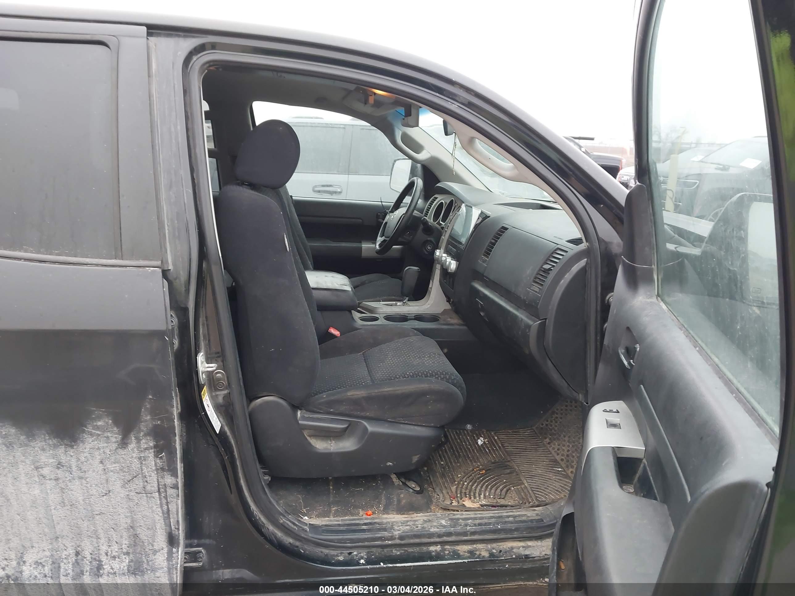TOYOTA TUNDRA image 5