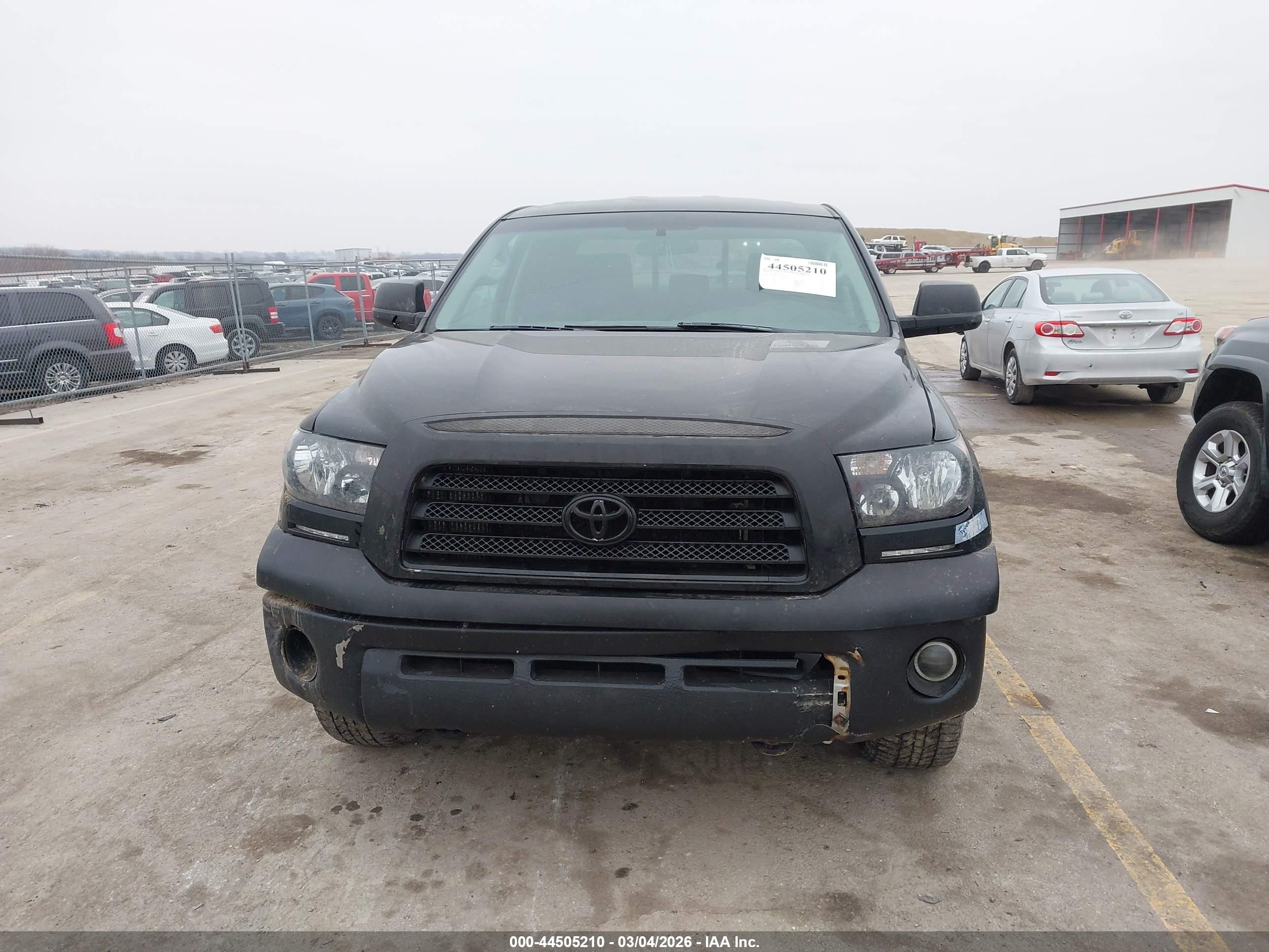 TOYOTA TUNDRA image 6