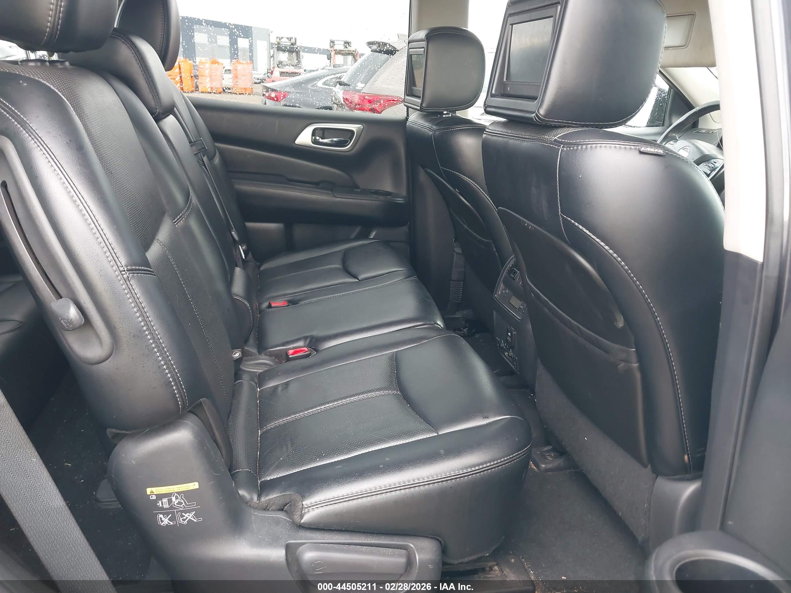 NISSAN PATHFINDER image 8