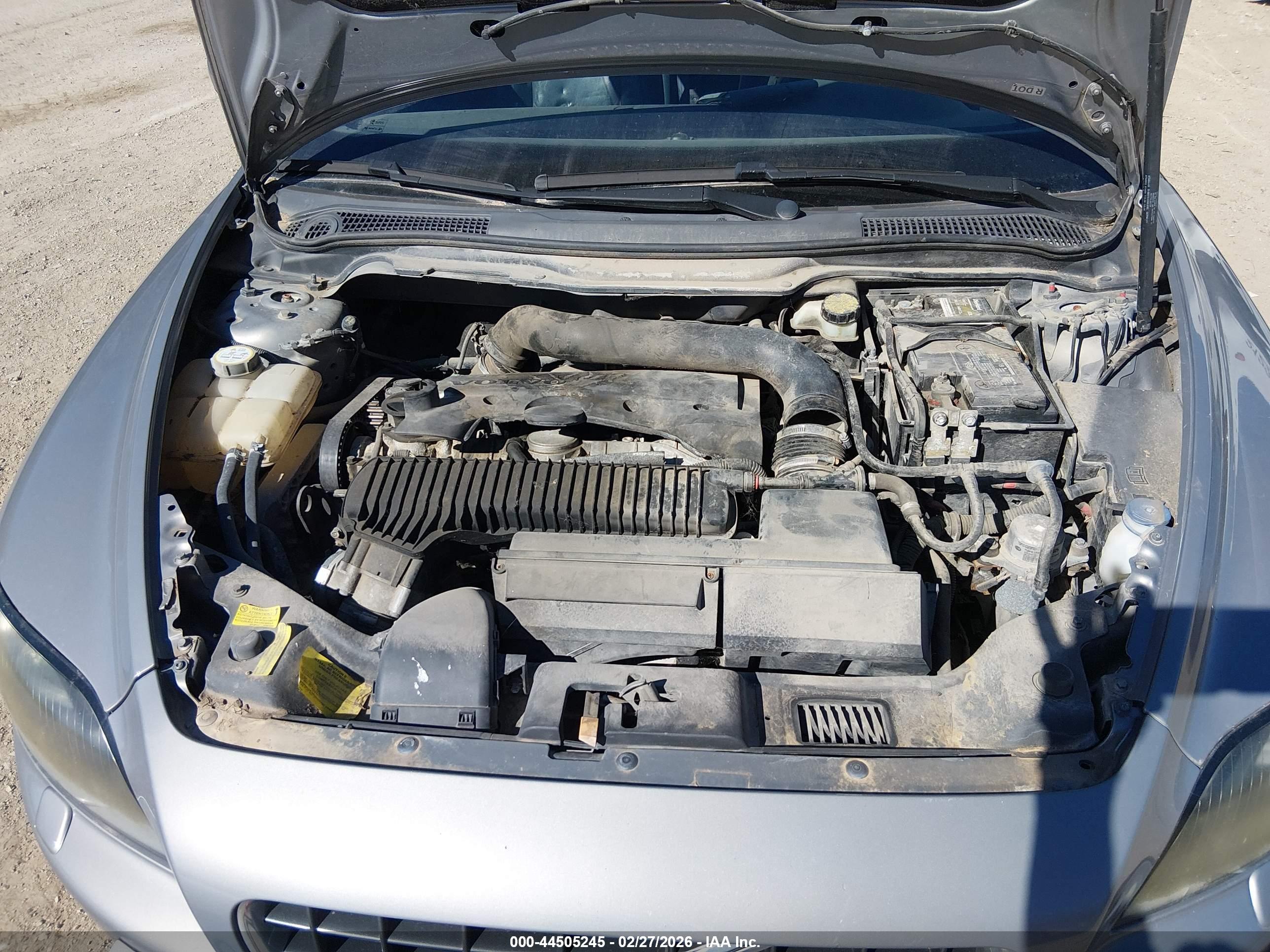 VOLVO C70 image 10