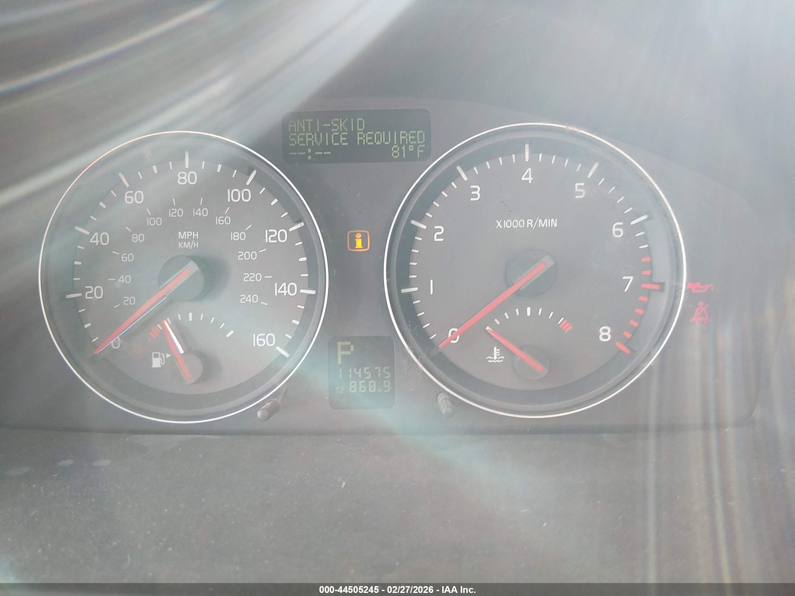 VOLVO C70 image 7