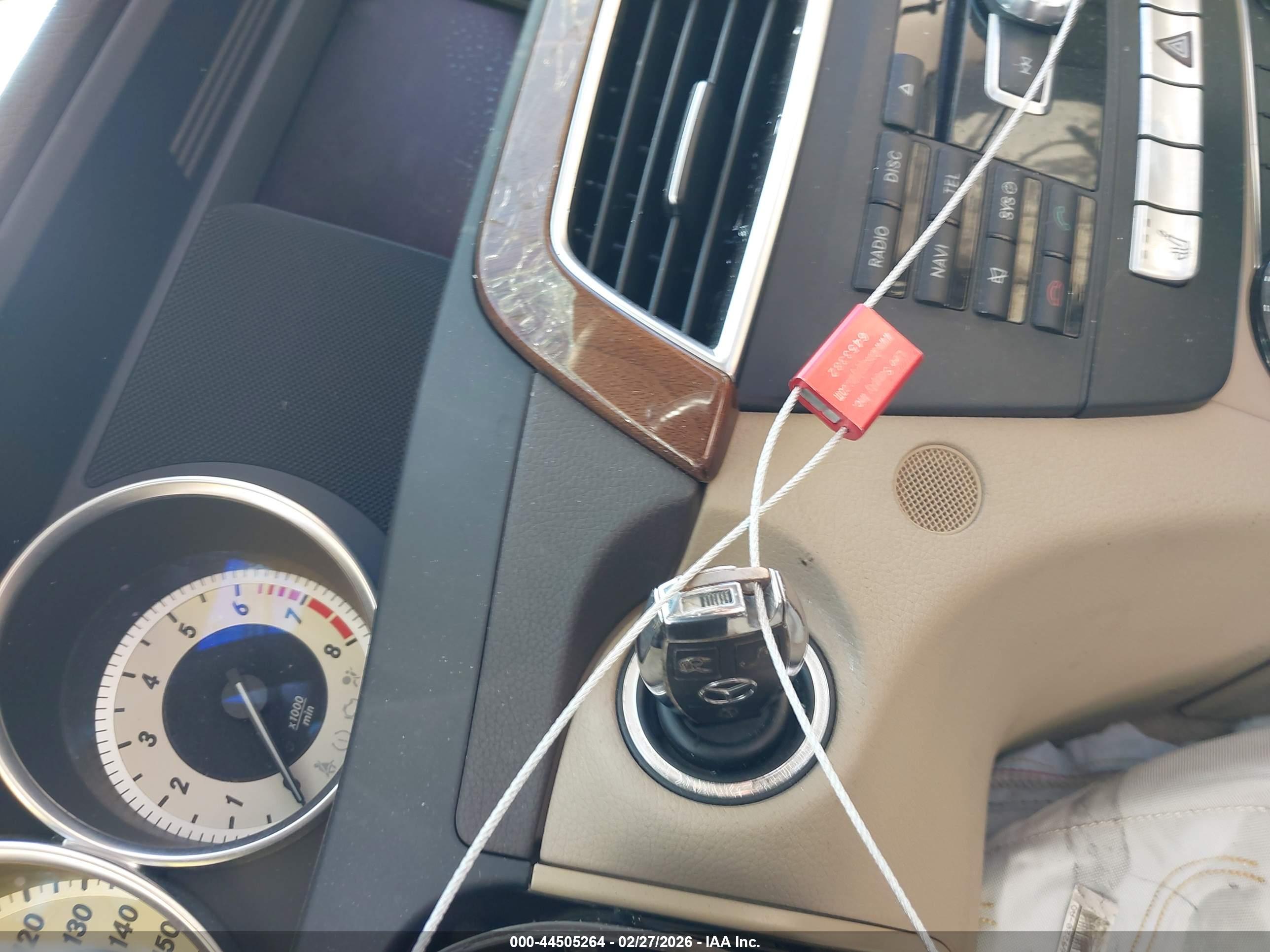 MERCEDES-BENZ C image 11