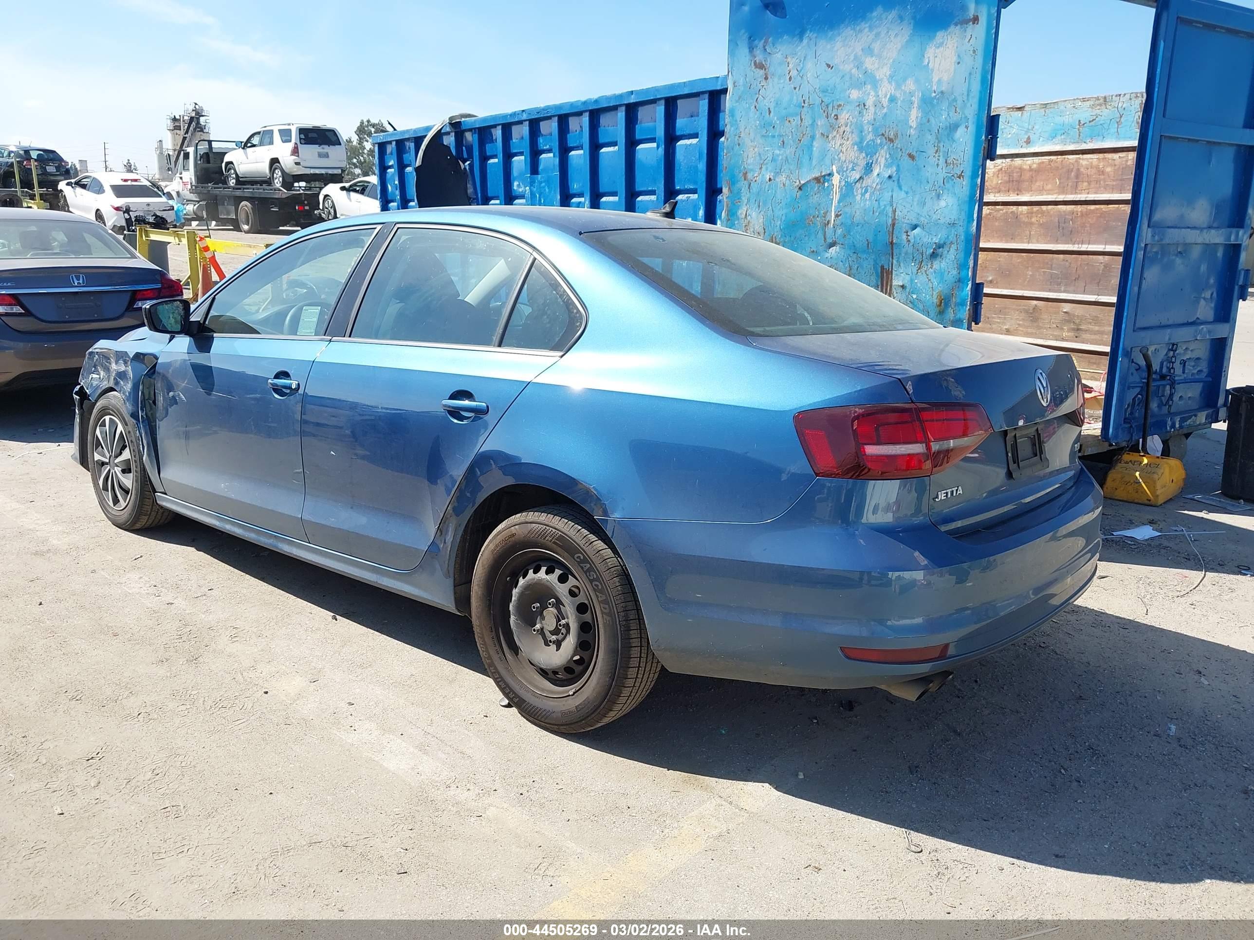 VOLKSWAGEN JETTA image 3