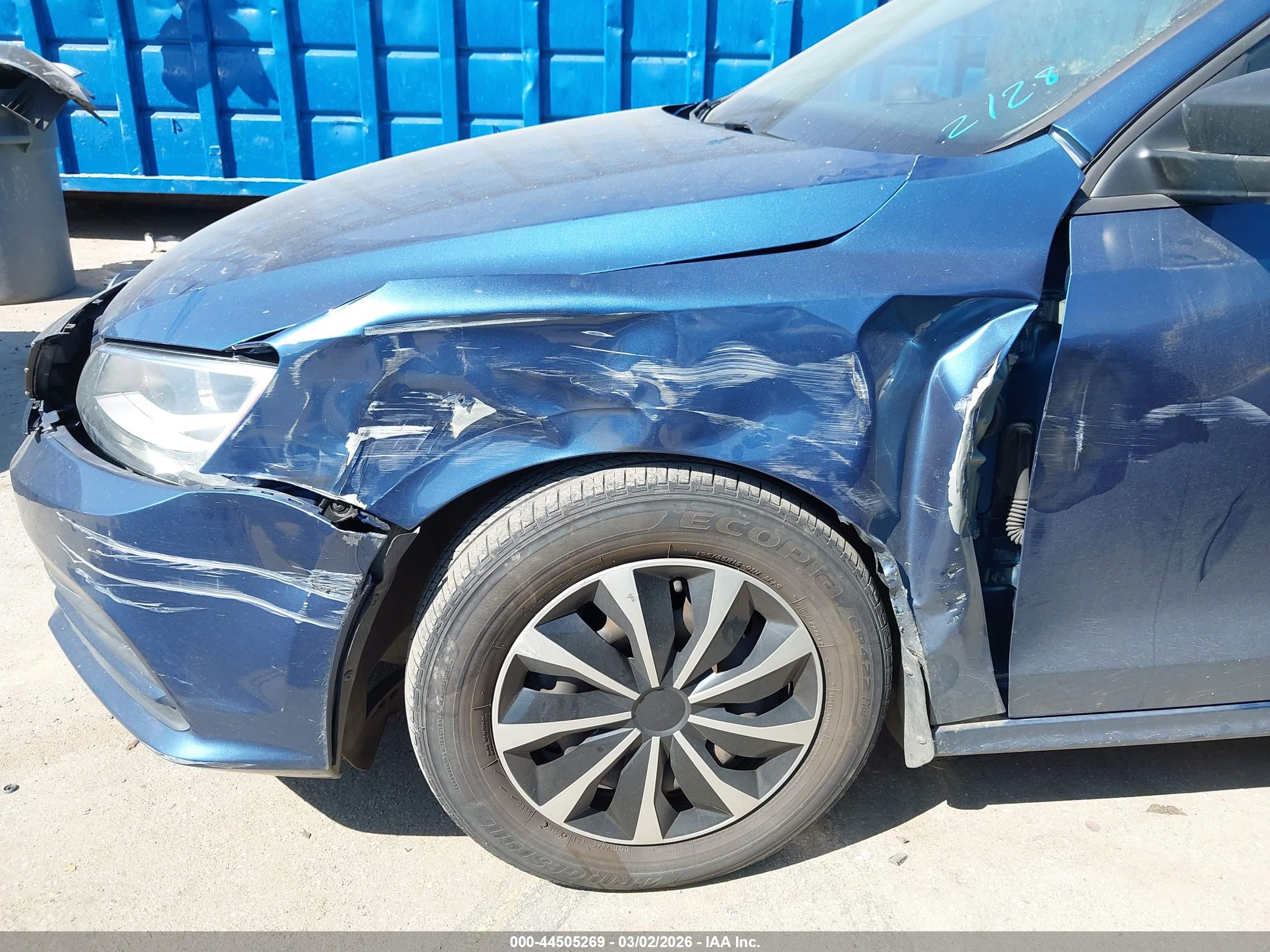 VOLKSWAGEN JETTA image 6
