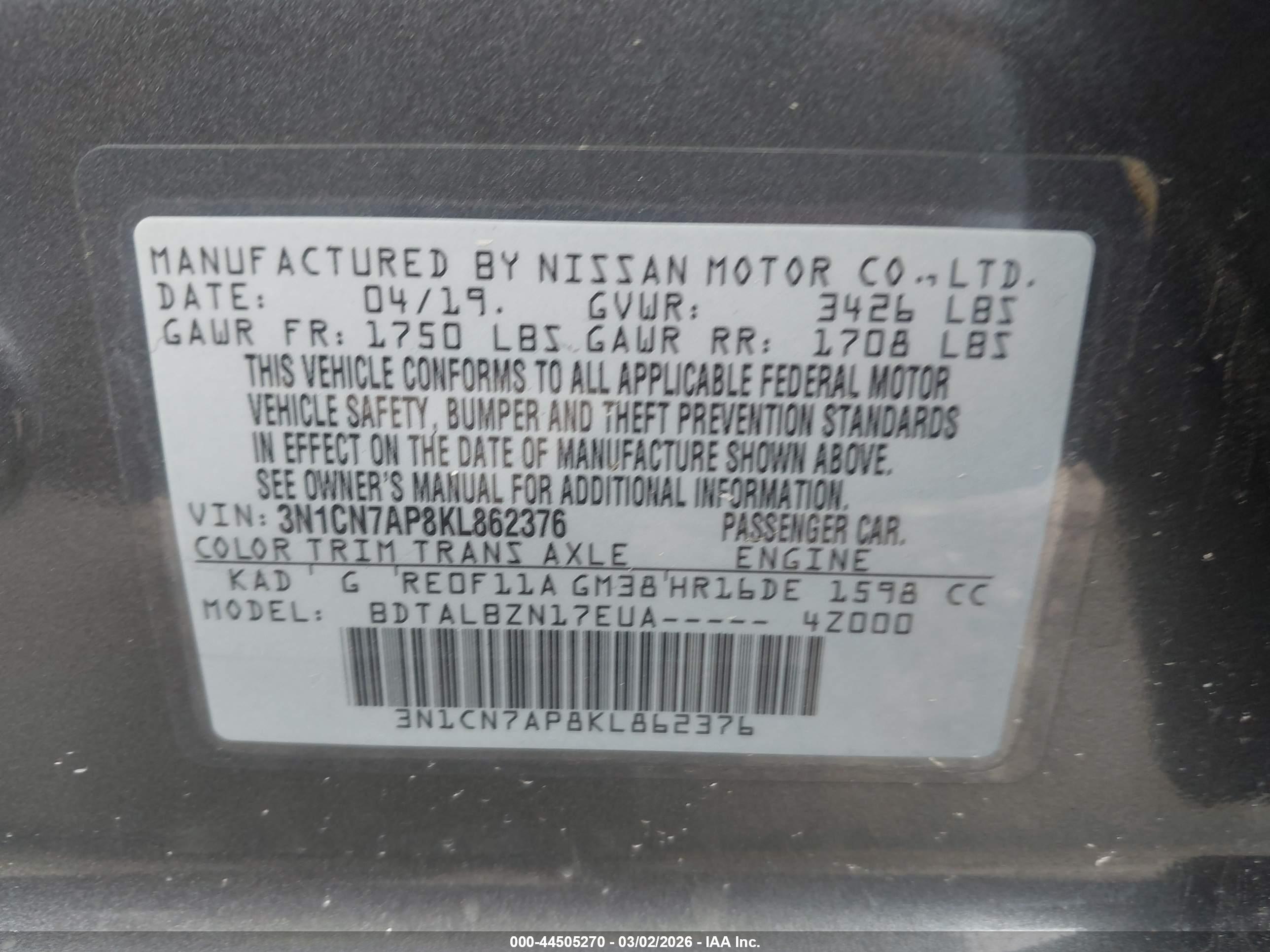 NISSAN VERSA image 9