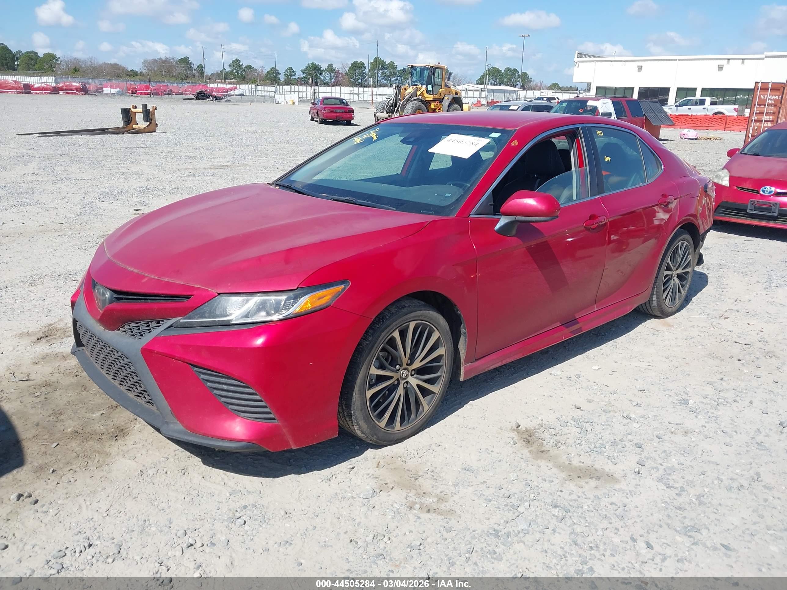 TOYOTA CAMRY image 2