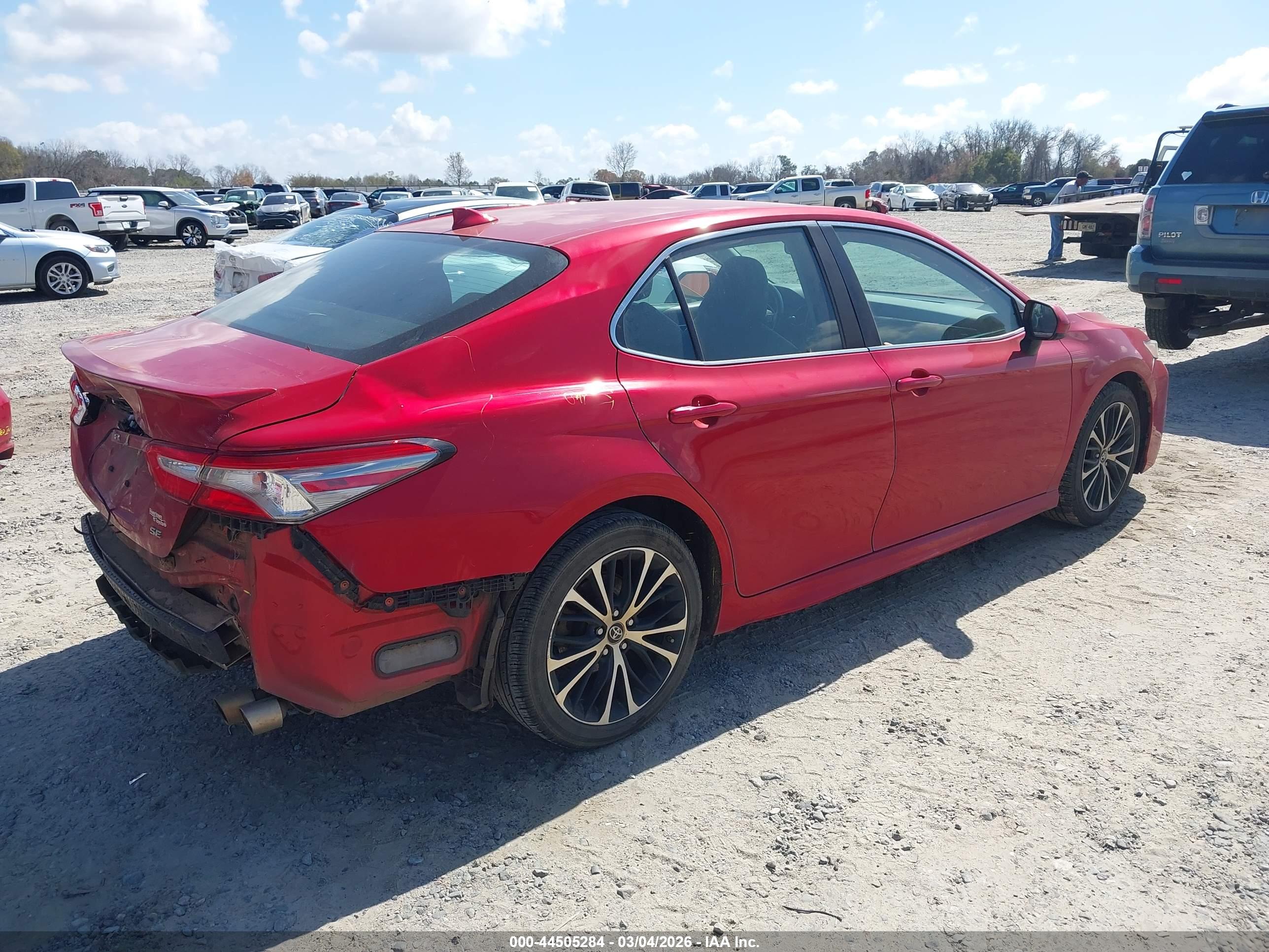 TOYOTA CAMRY image 4
