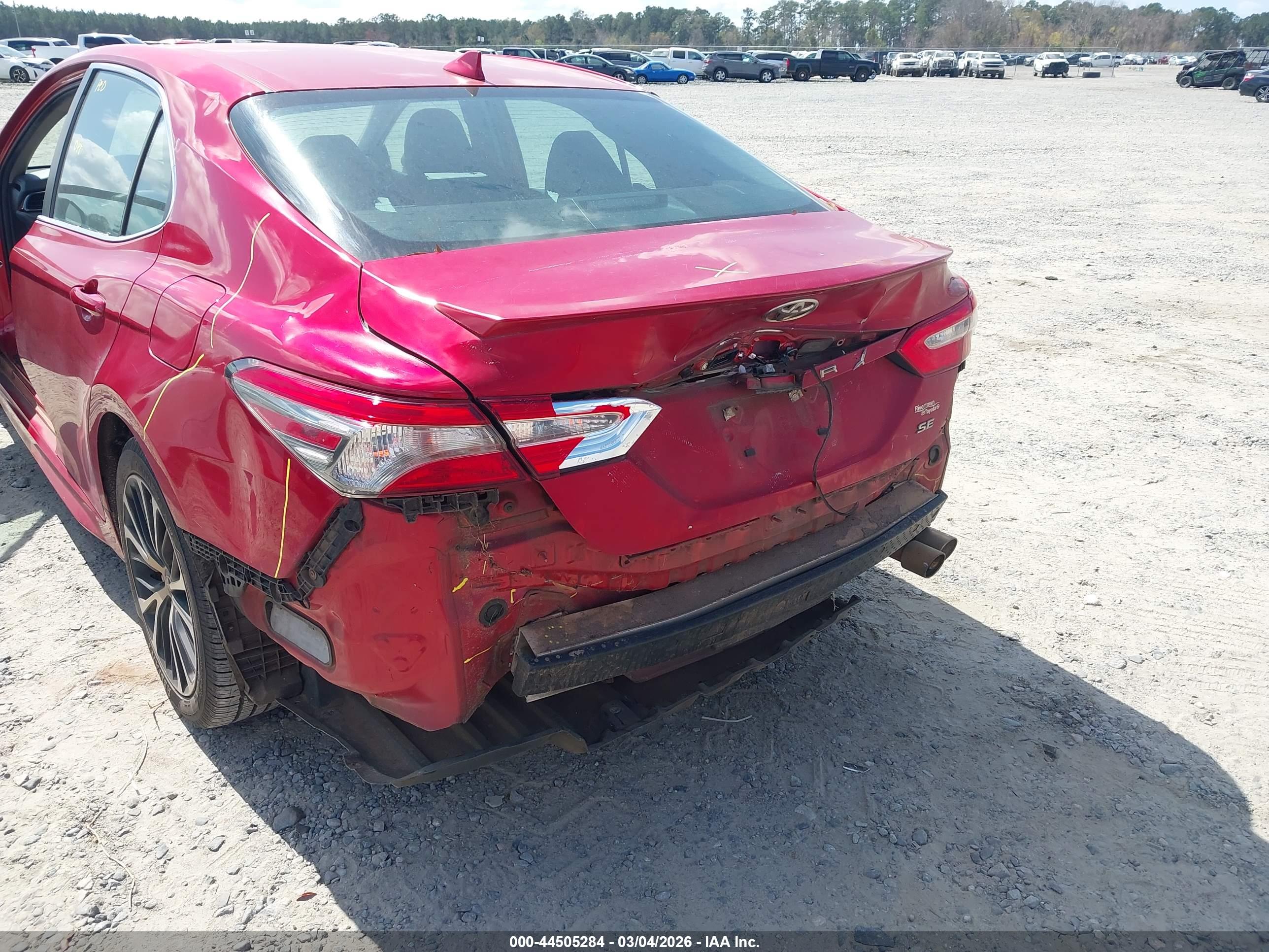TOYOTA CAMRY image 6