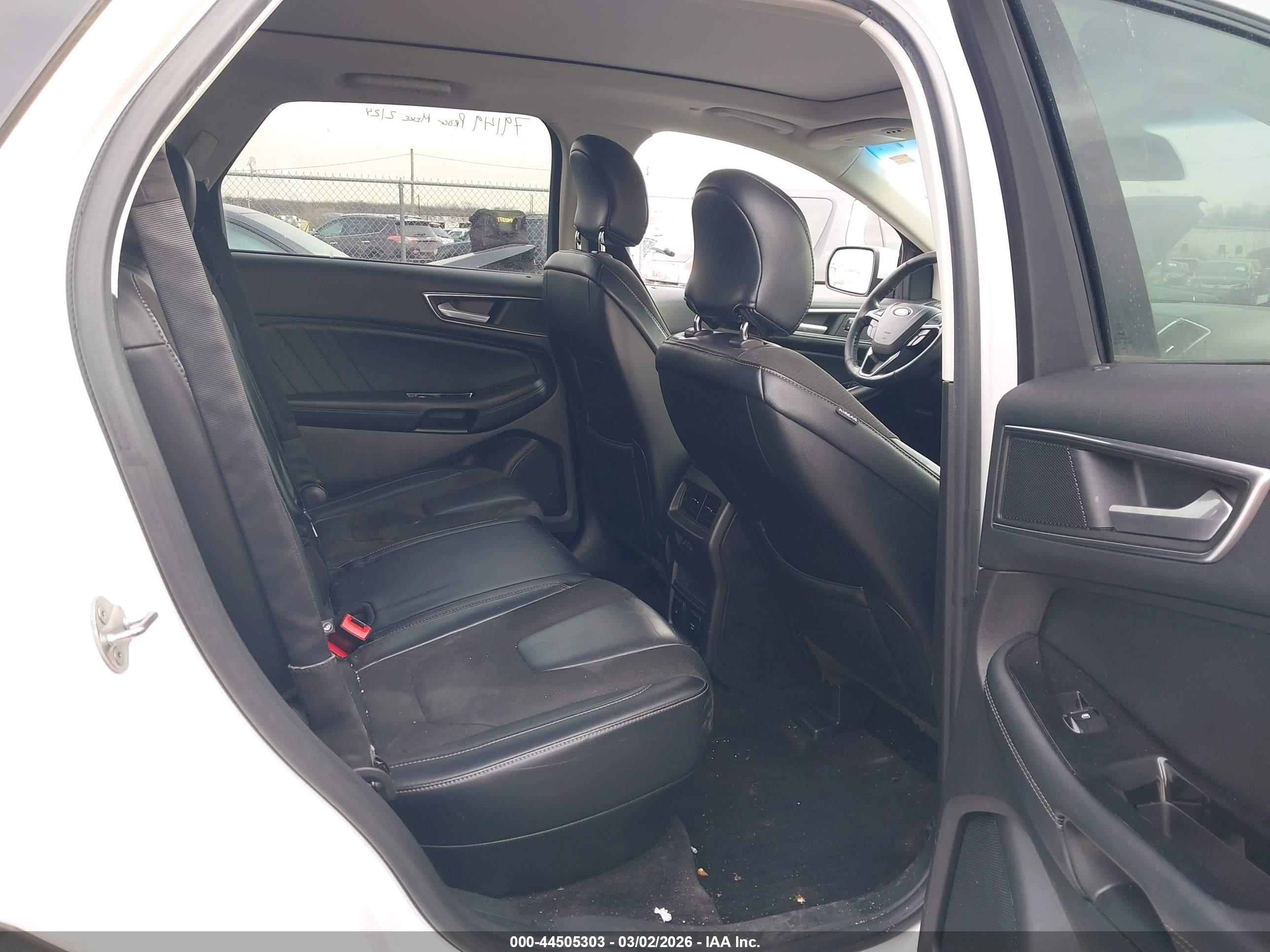 FORD EDGE image 8