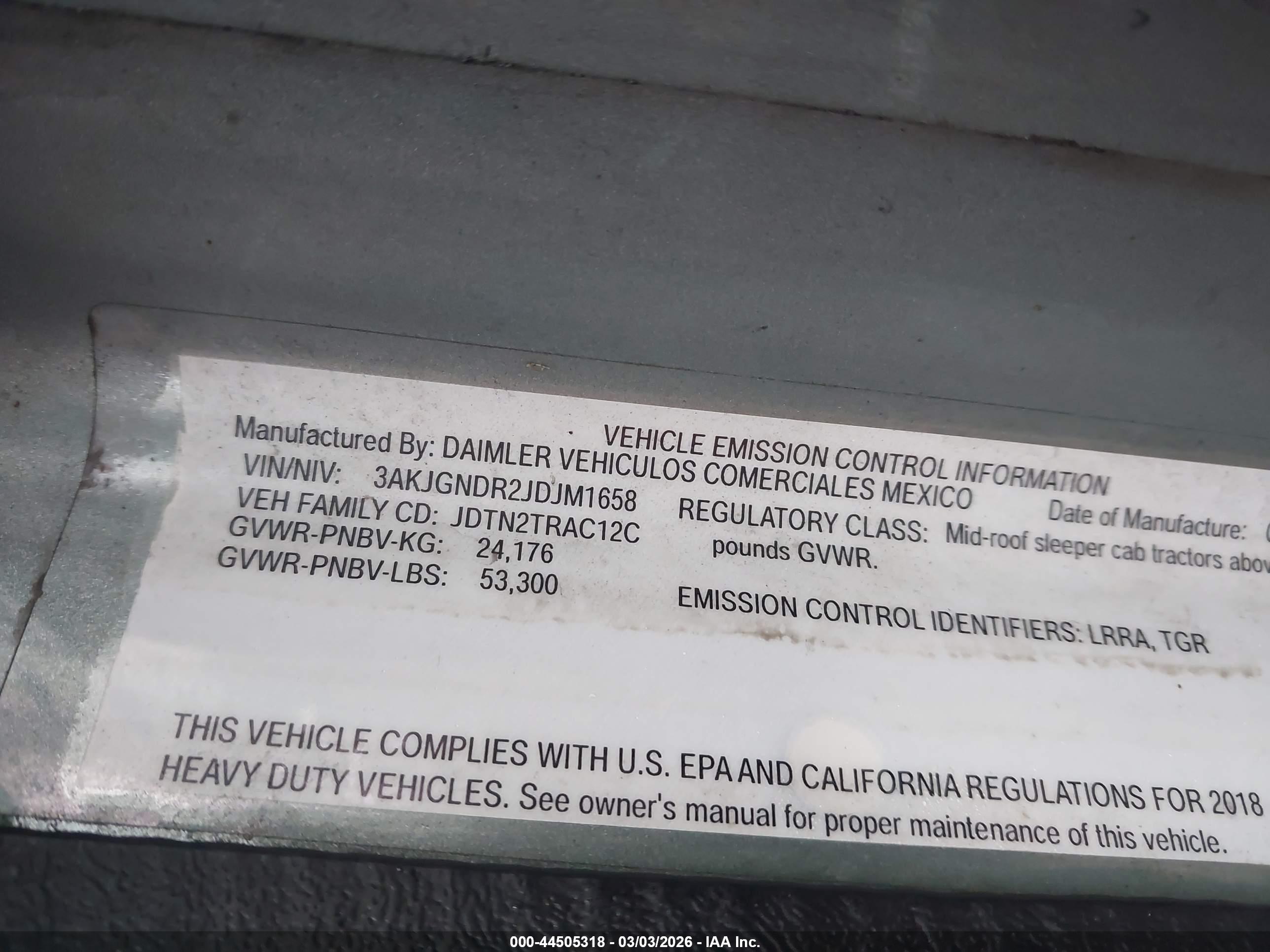 FREIGHTLINER SD122 image 9