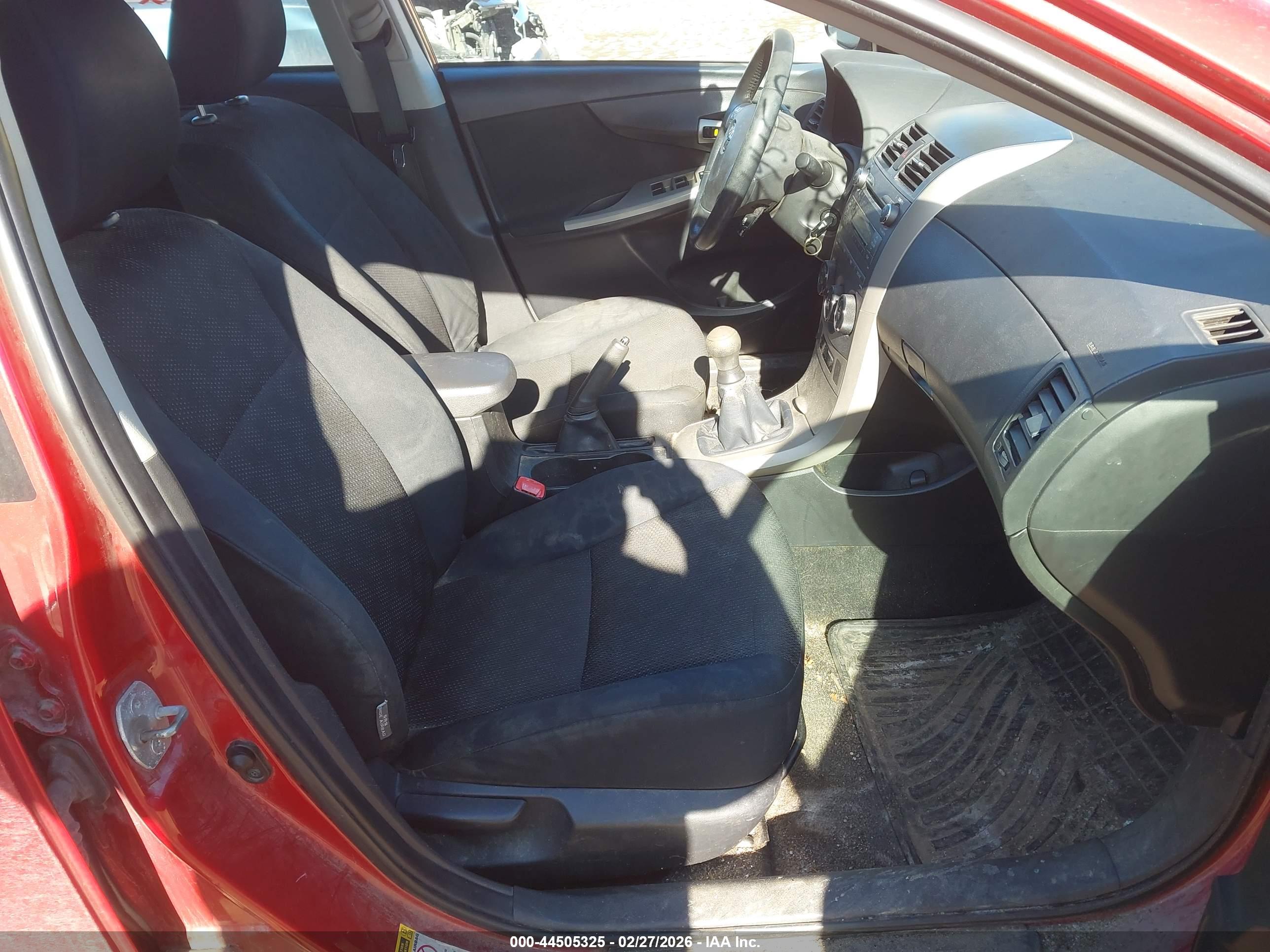 TOYOTA COROLLA image 5
