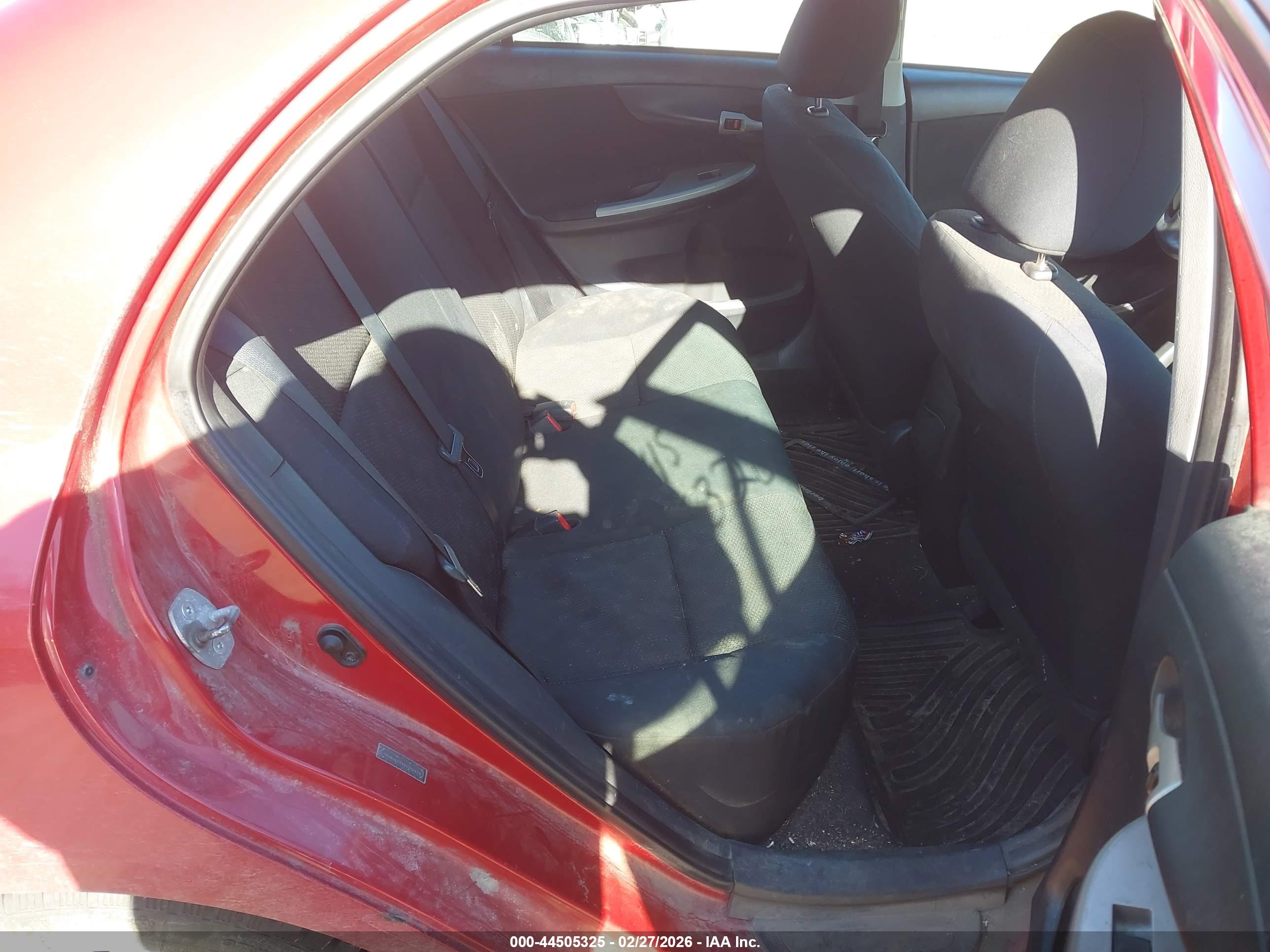 TOYOTA COROLLA image 8