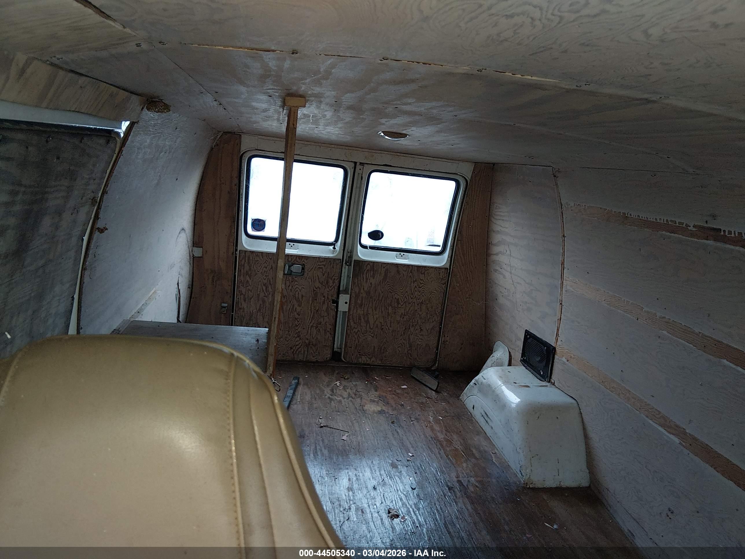 DODGE RAM image 8
