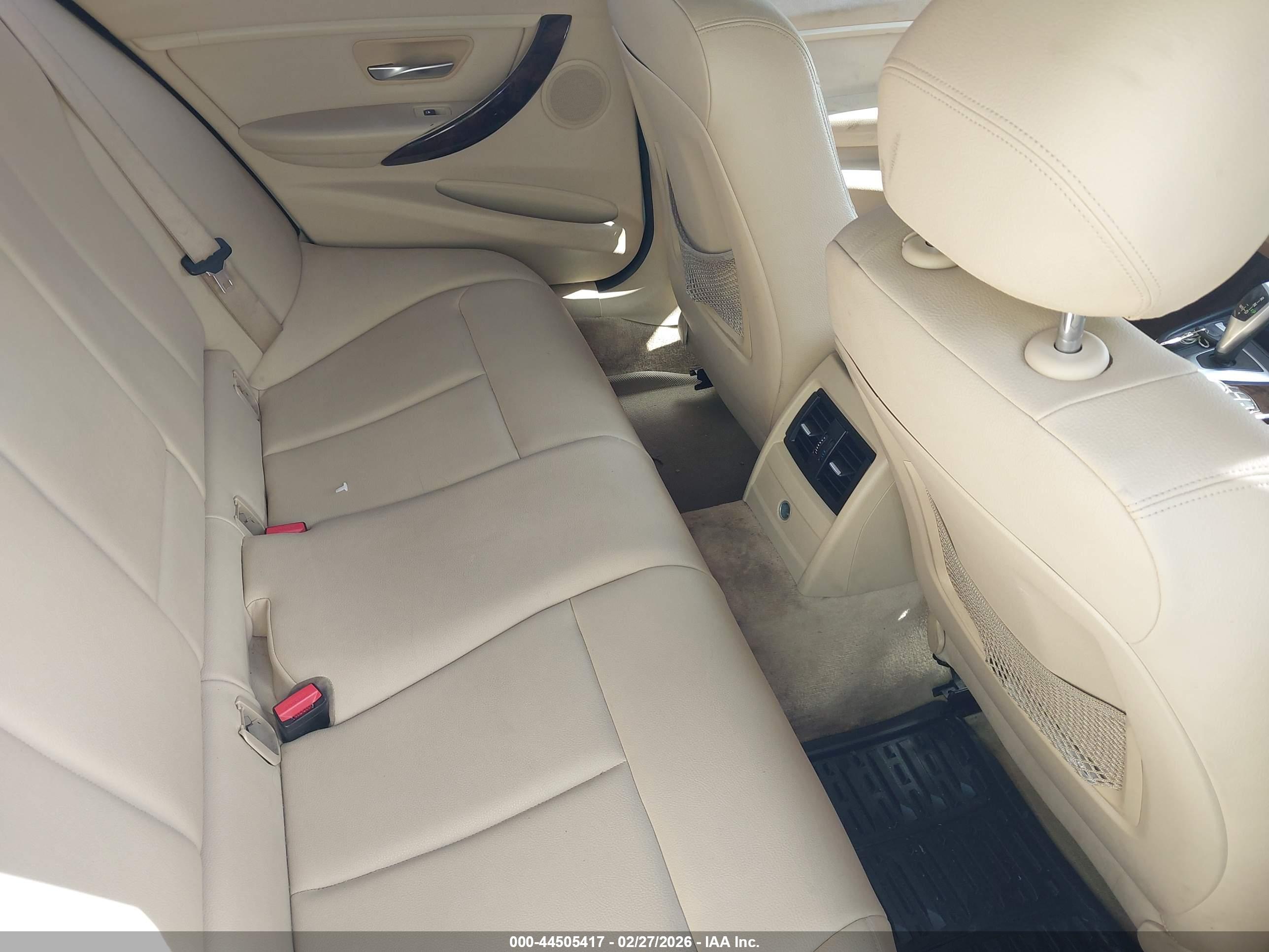 BMW 328I image 8