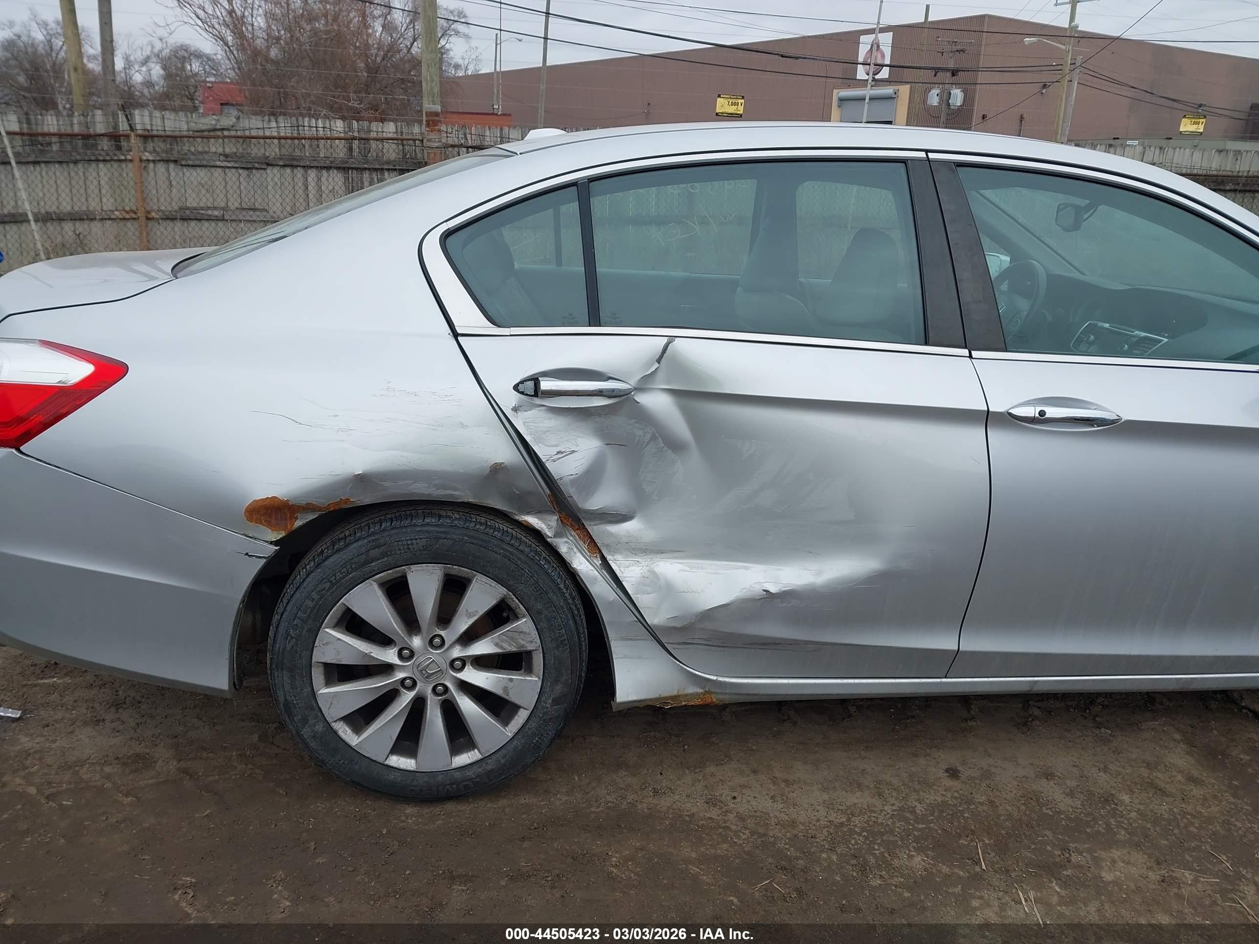 HONDA ACCORD image 6