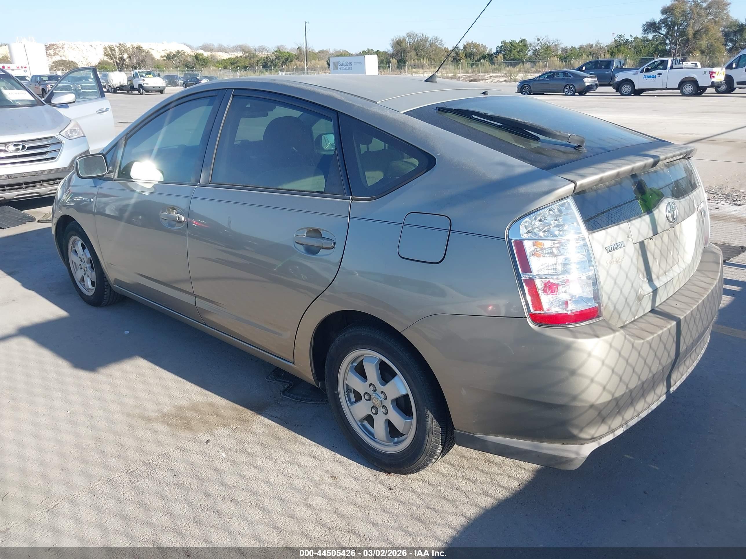 TOYOTA PRIUS image 3