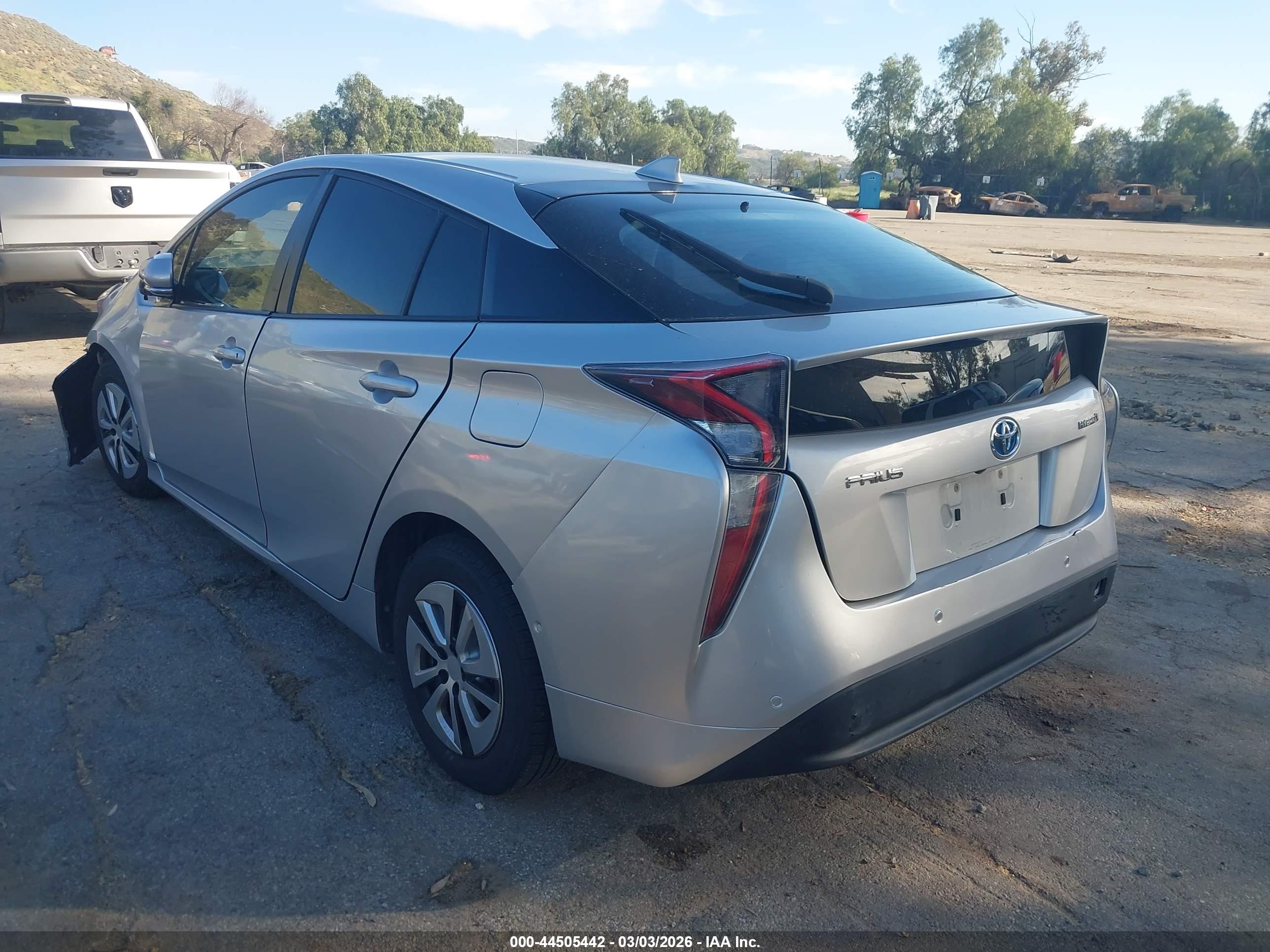 TOYOTA PRIUS image 3