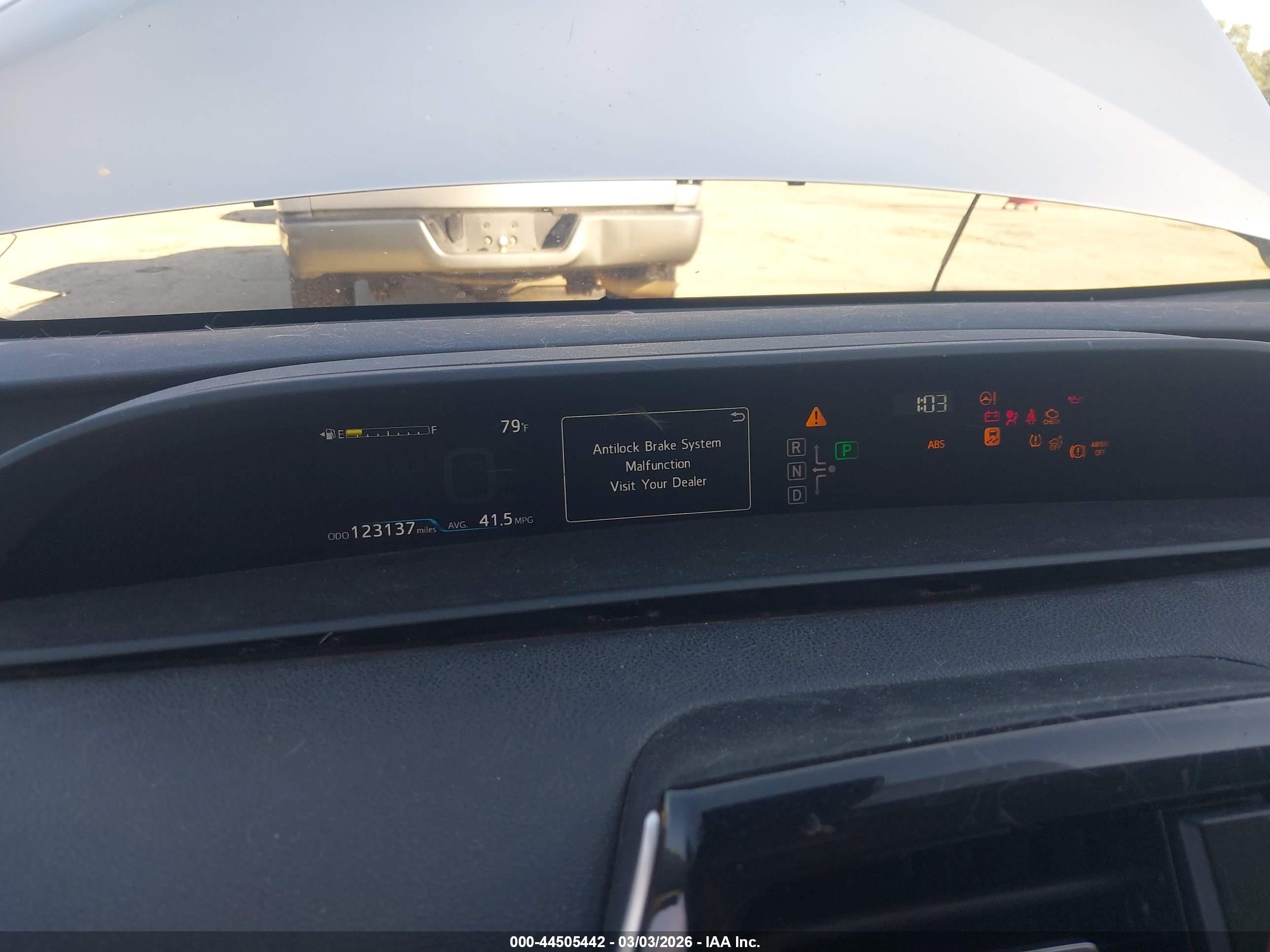 TOYOTA PRIUS image 7