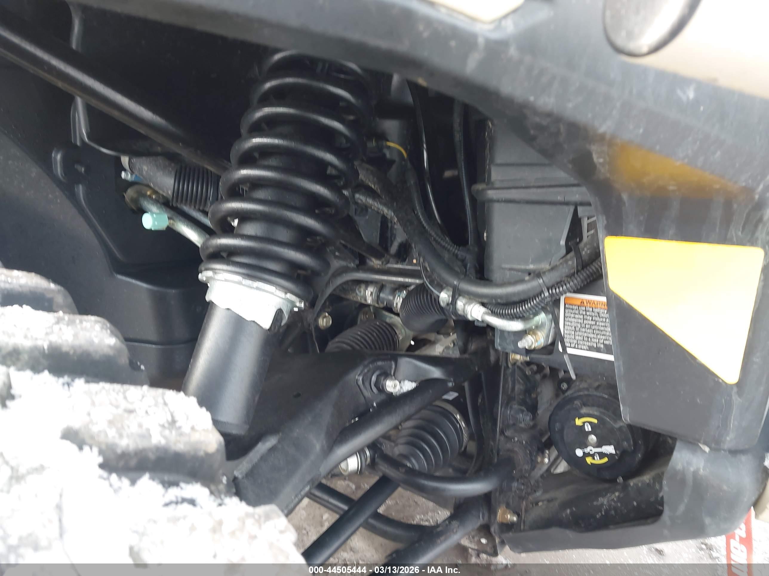 CAN-AM DEFENDER image 8