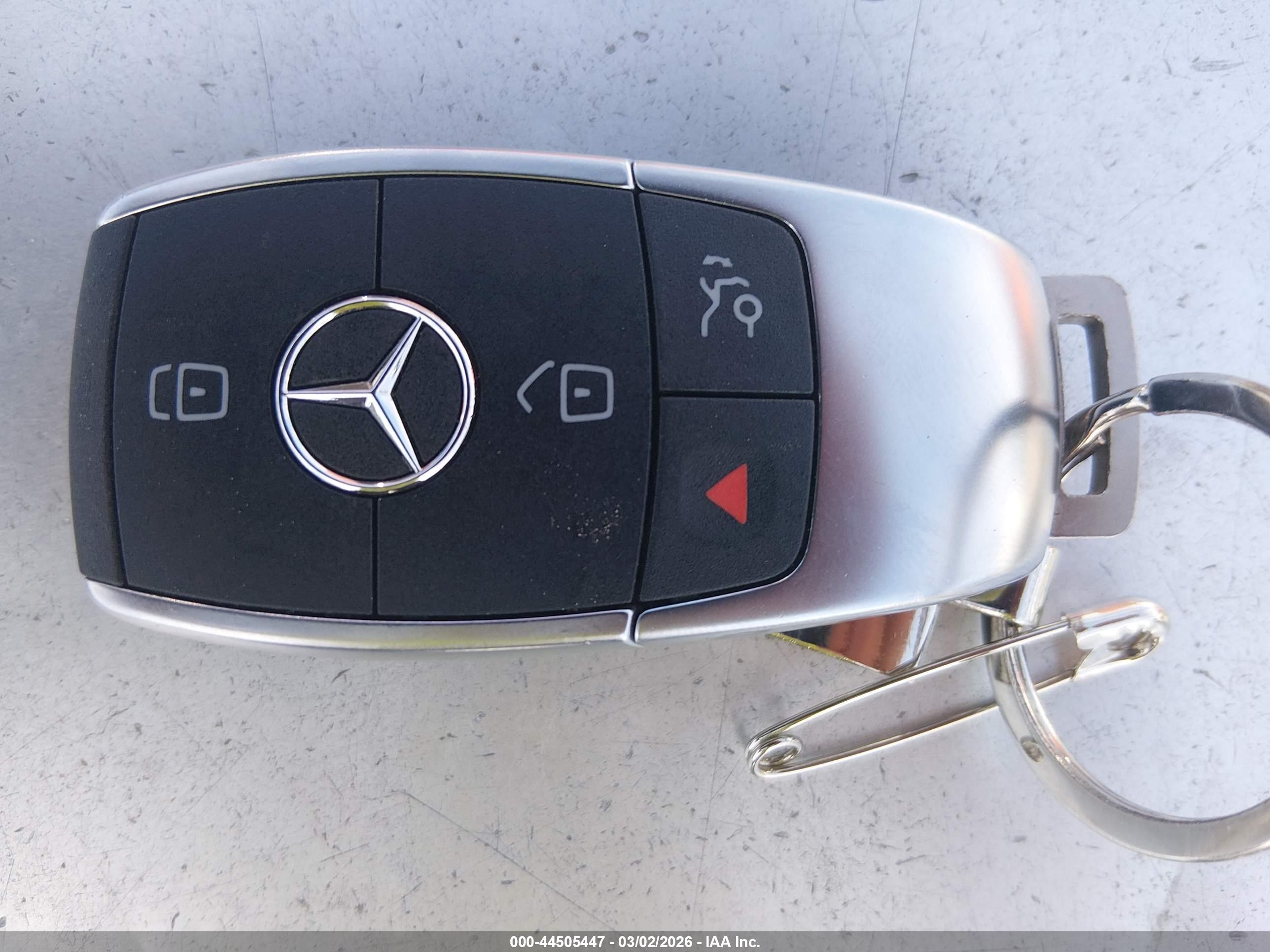 MERCEDES-BENZ C image 11