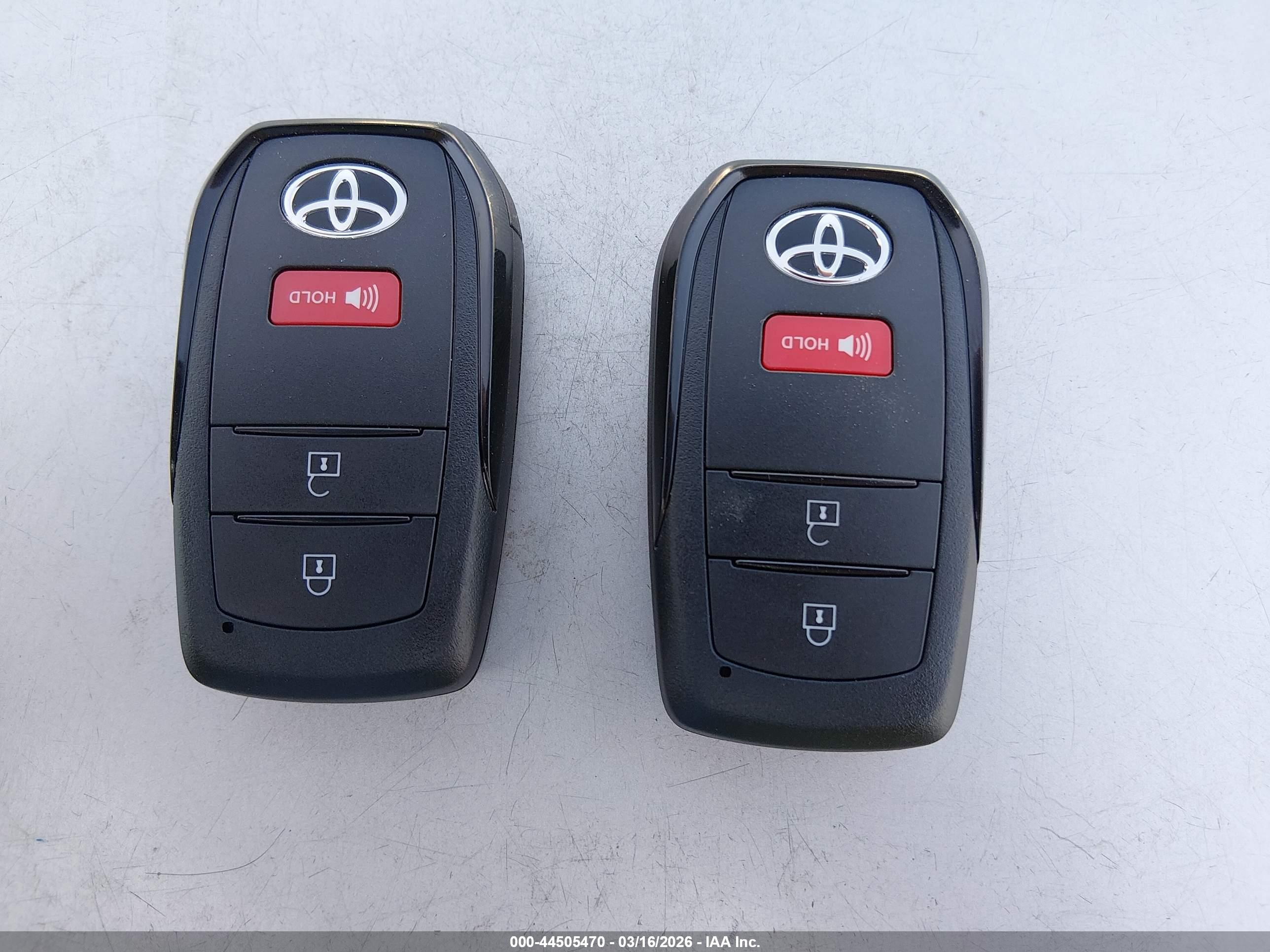 TOYOTA PRIUS image 11
