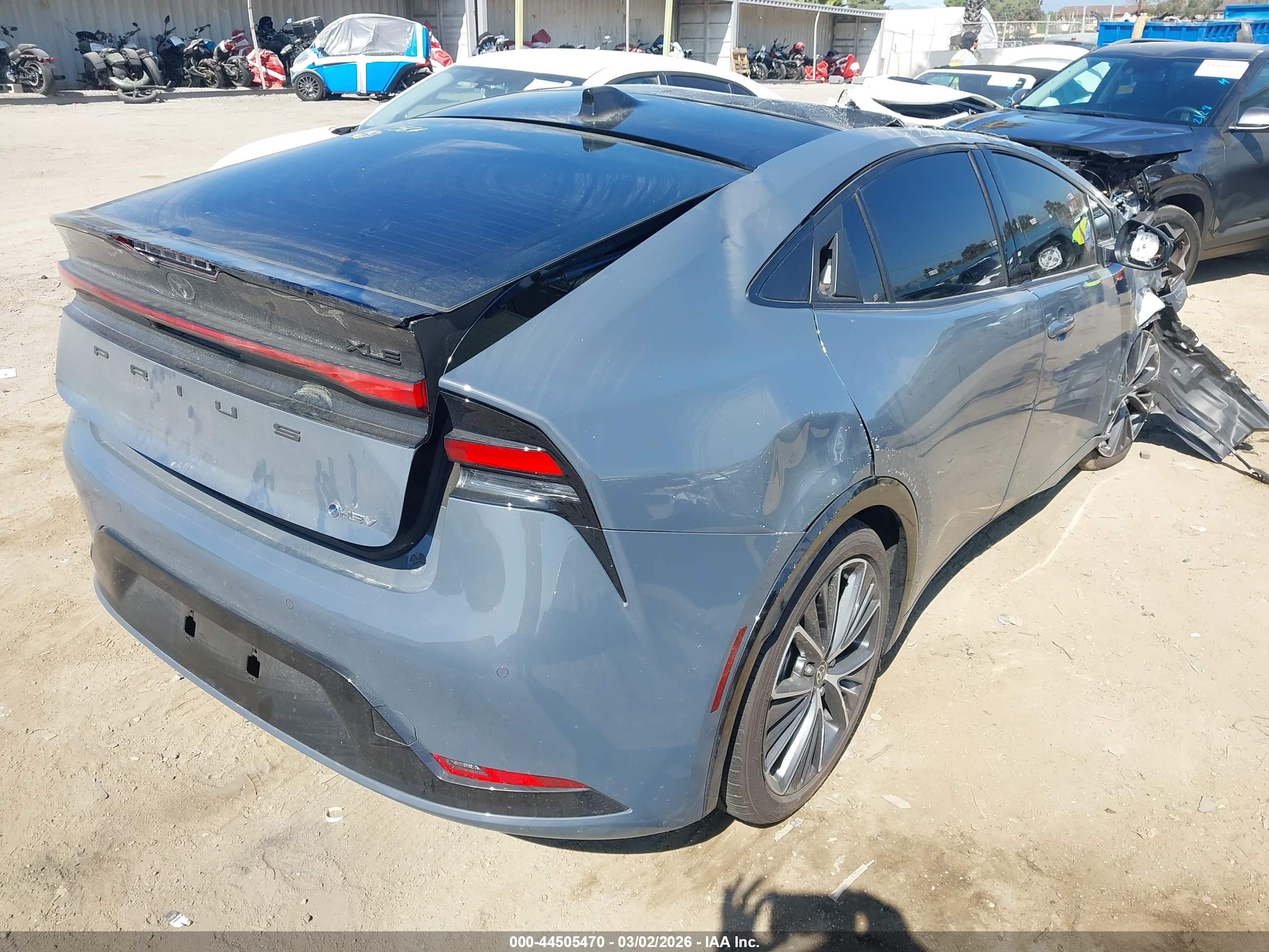 TOYOTA PRIUS image 4
