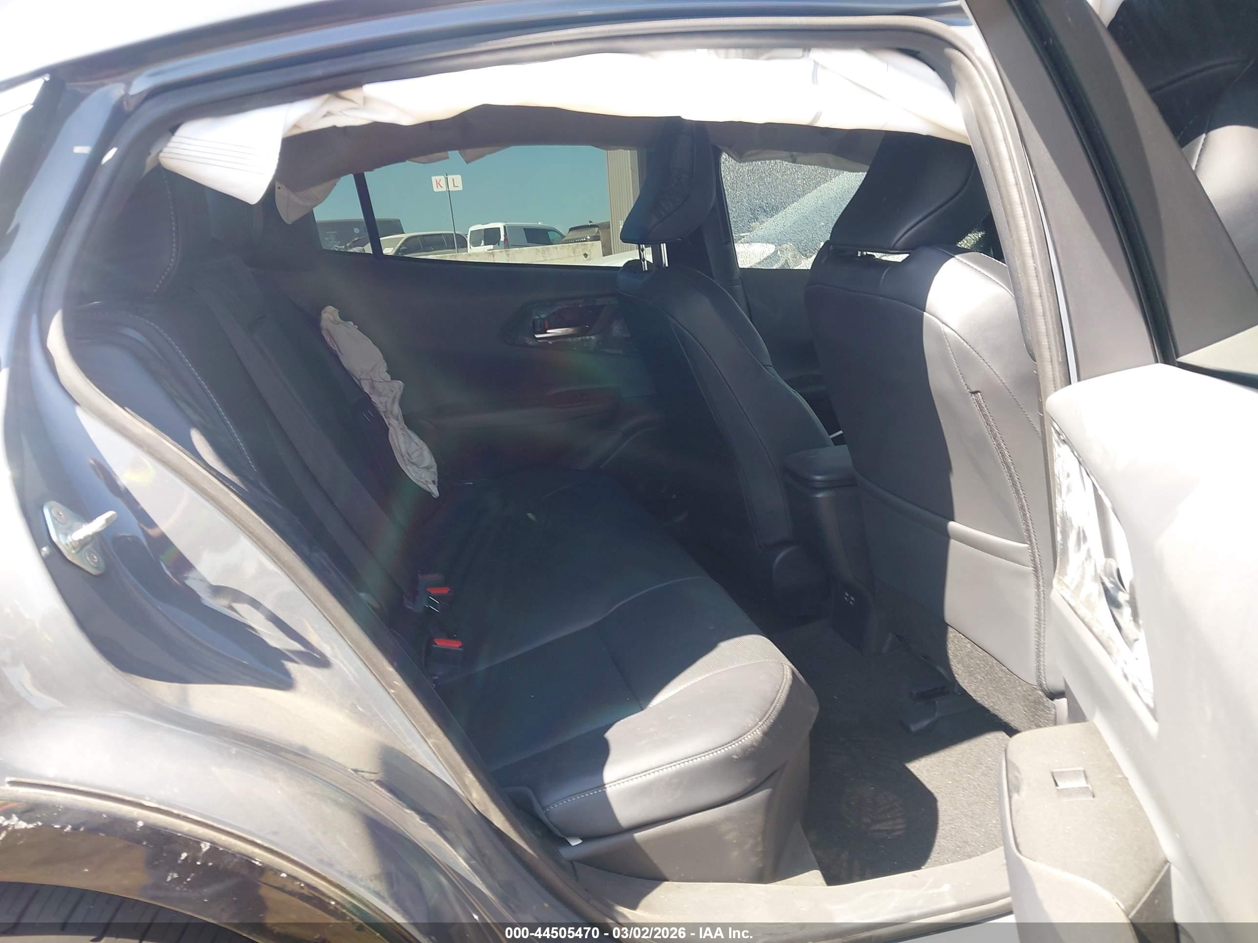 TOYOTA PRIUS image 8