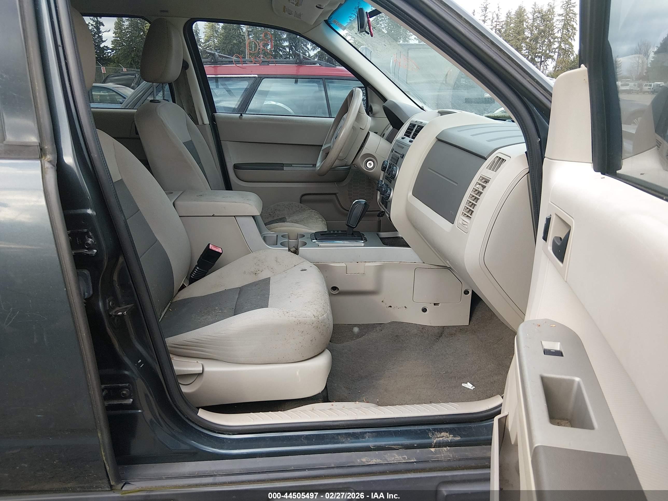 FORD ESCAPE image 5
