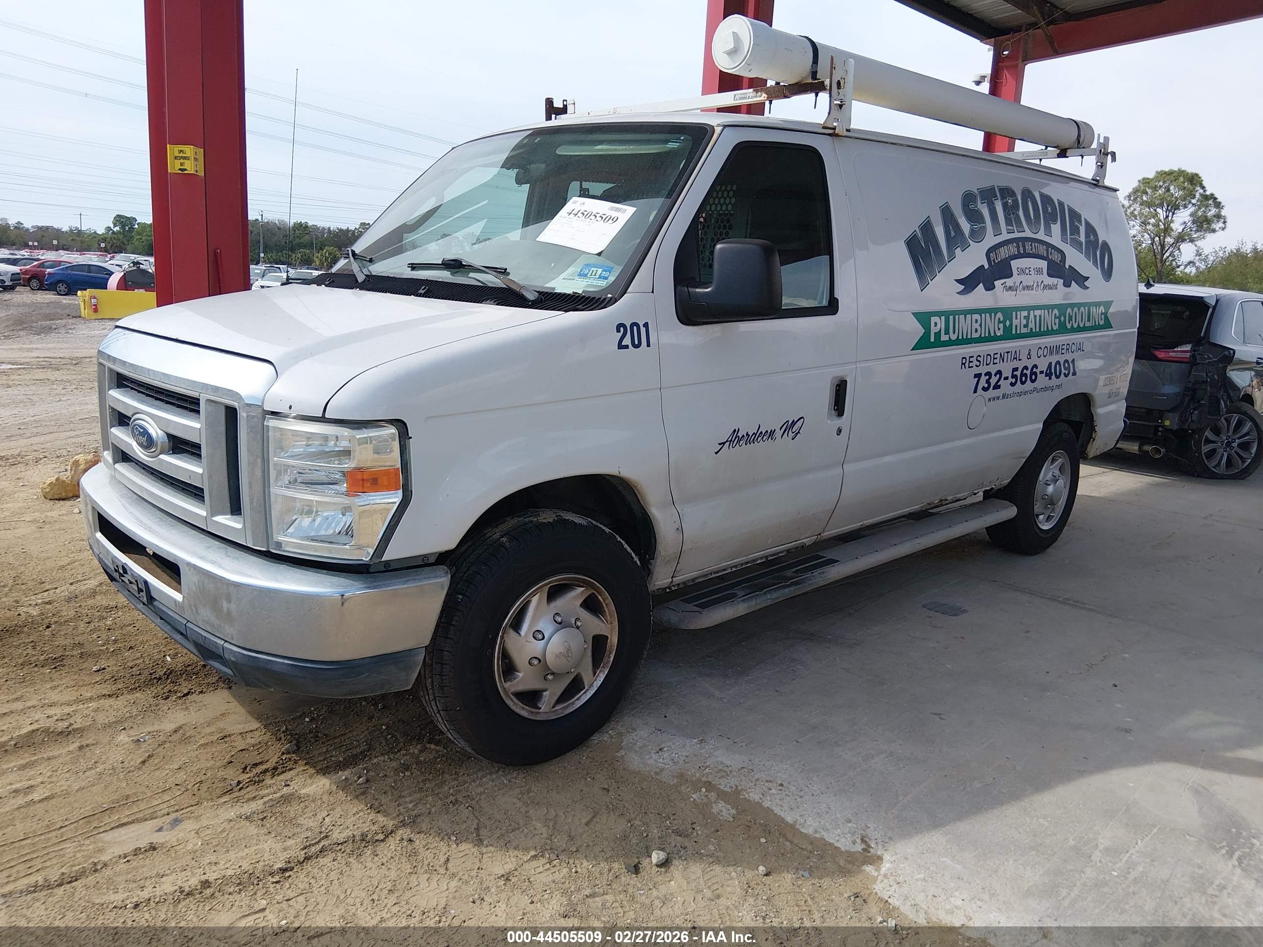 FORD E-250 image 2