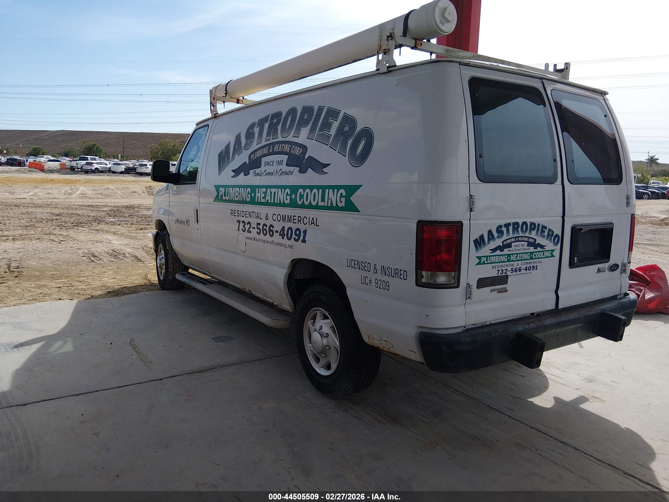 FORD E-250 image 3