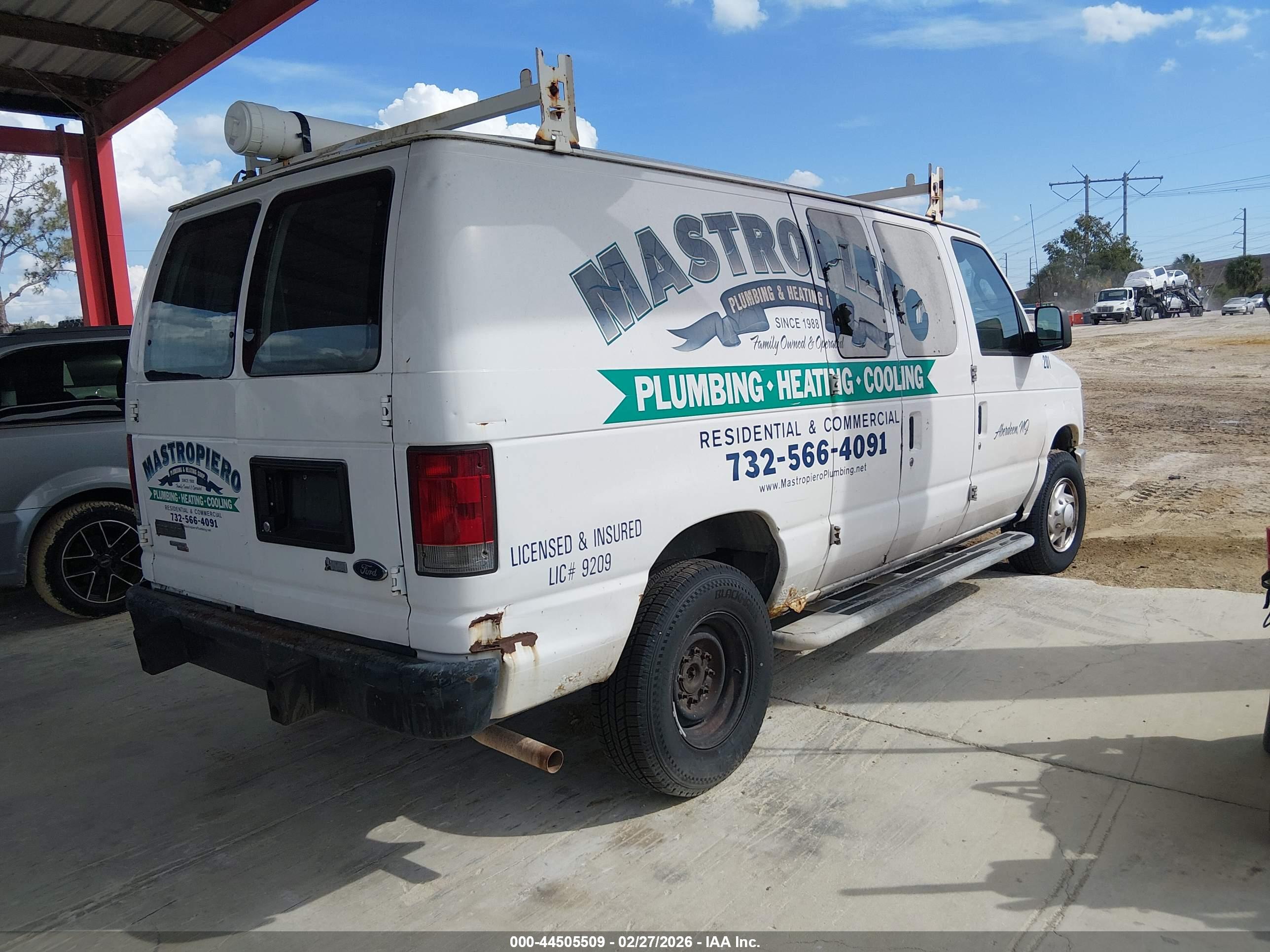 FORD E-250 image 4