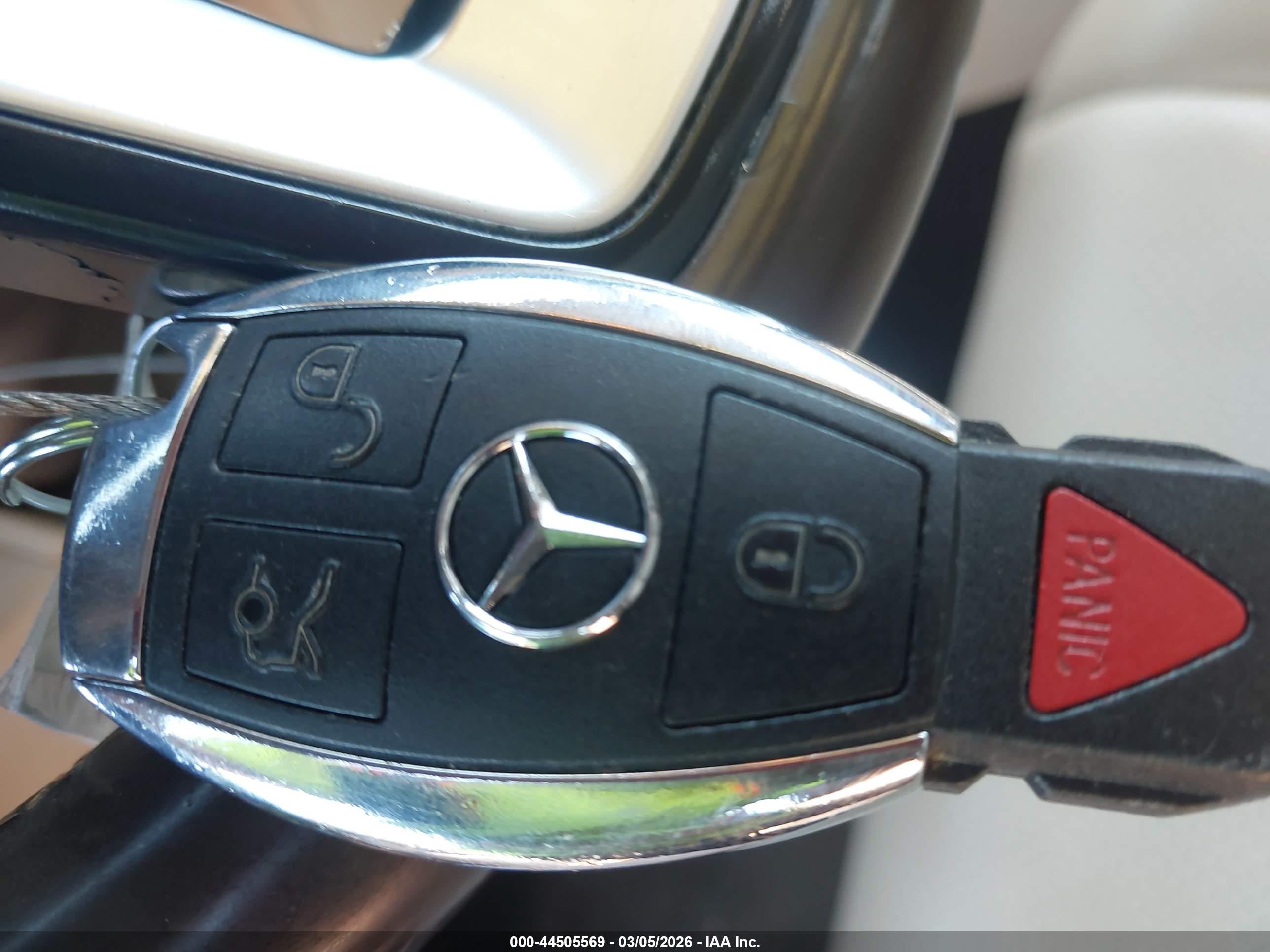 MERCEDES-BENZ GLK image 11