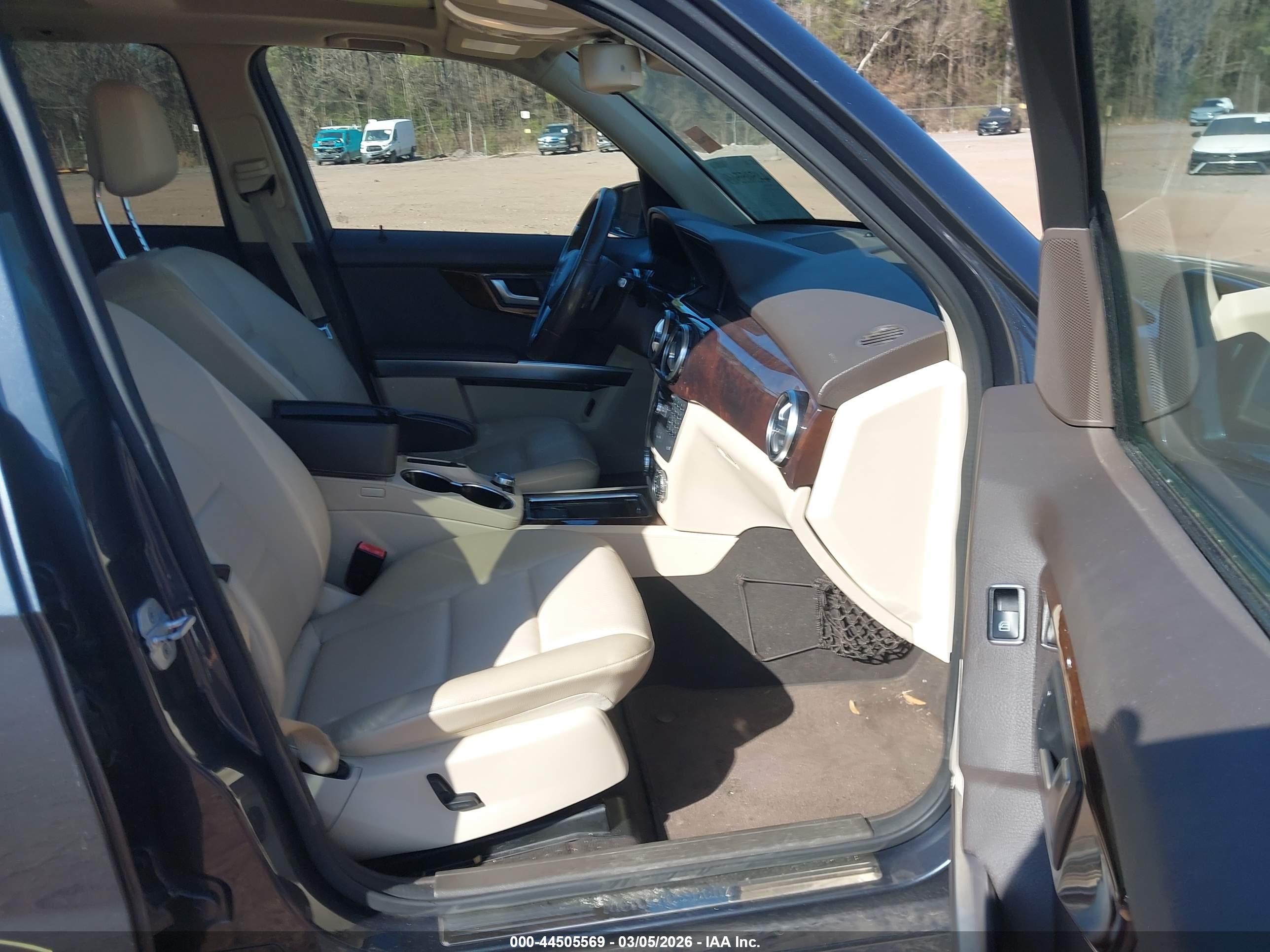 MERCEDES-BENZ GLK image 5