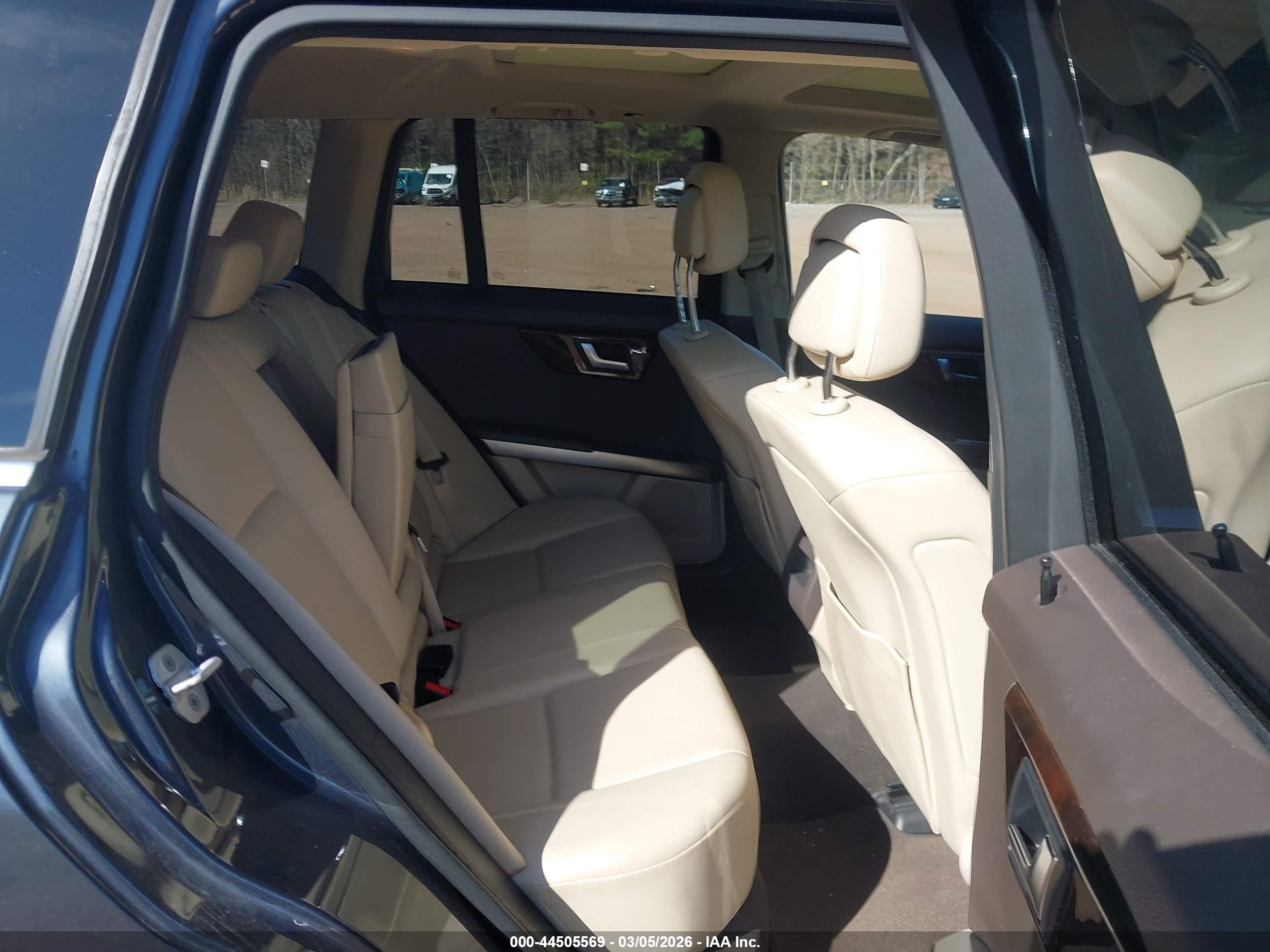 MERCEDES-BENZ GLK image 8