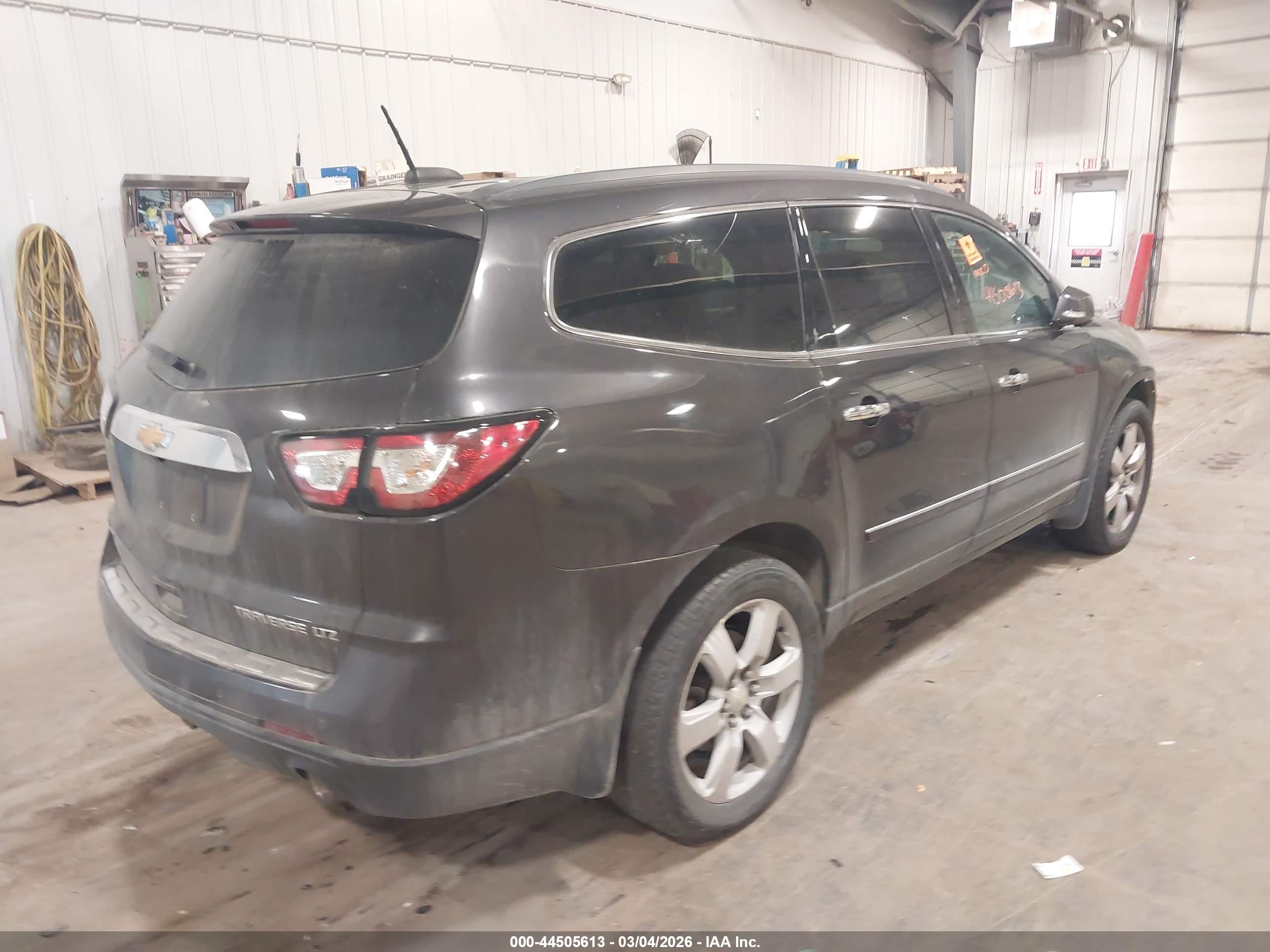 CHEVROLET TRAVERSE image 4