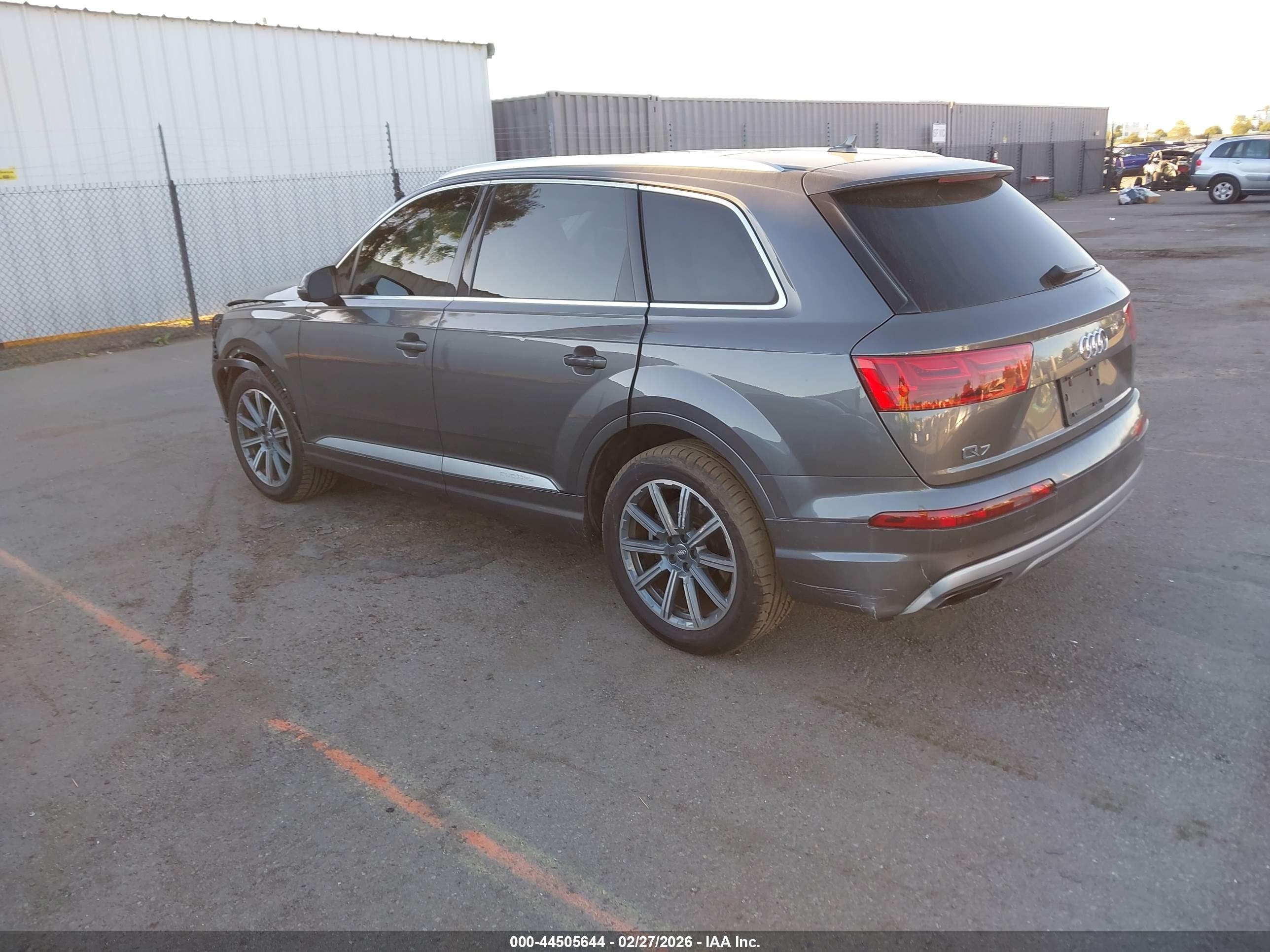AUDI Q7 image 3