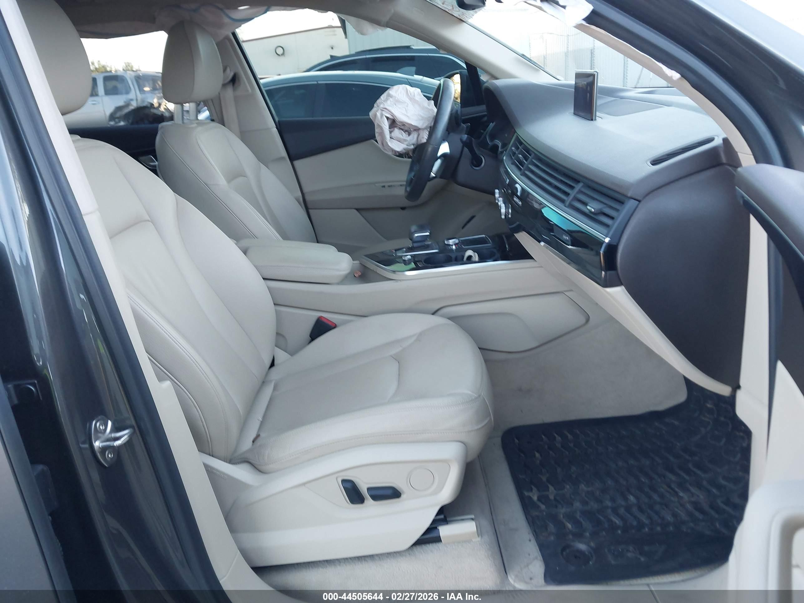 AUDI Q7 image 5