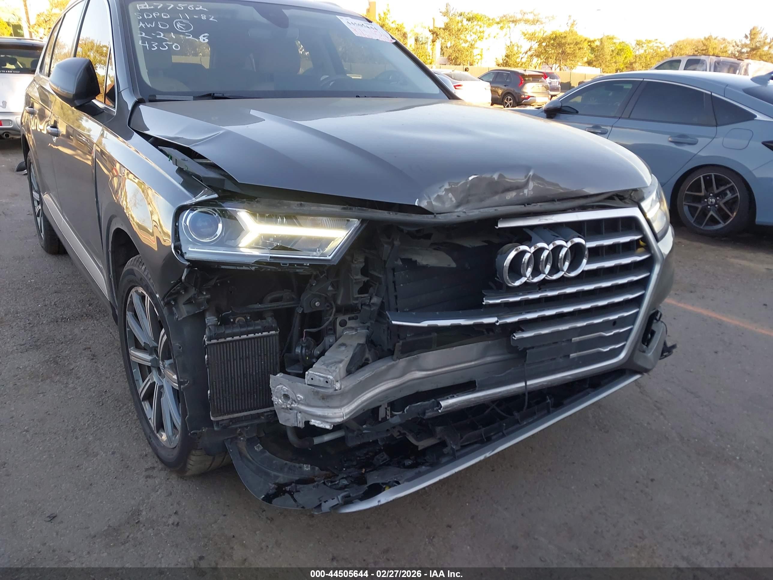 AUDI Q7 image 6