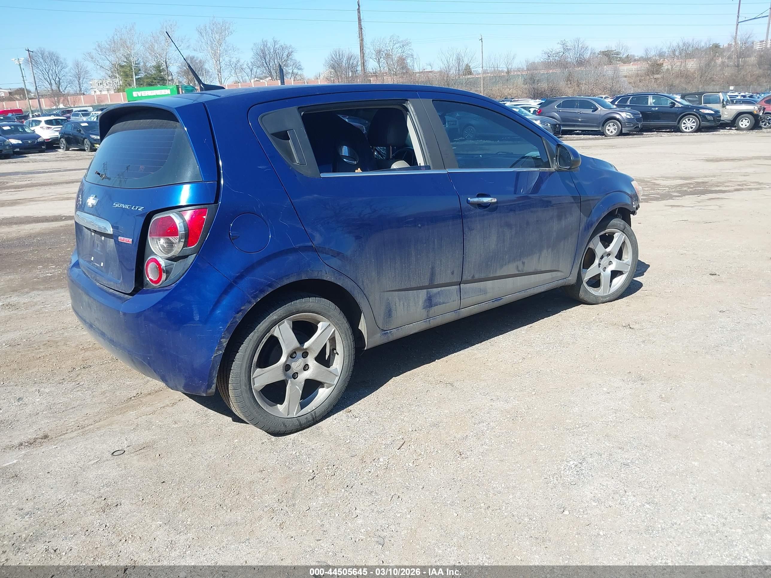 CHEVROLET SONIC image 4
