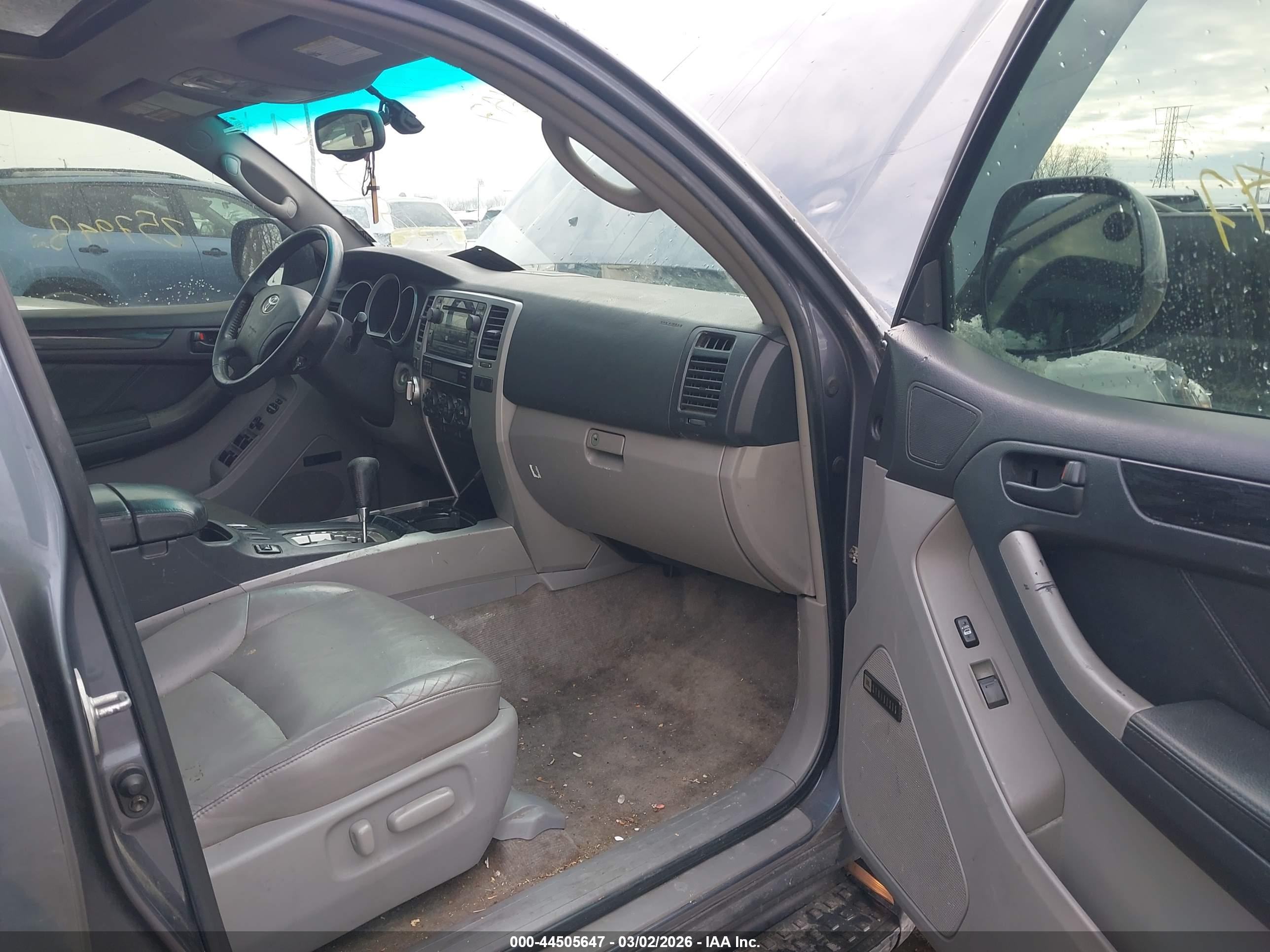 TOYOTA 4RUNNER image 5