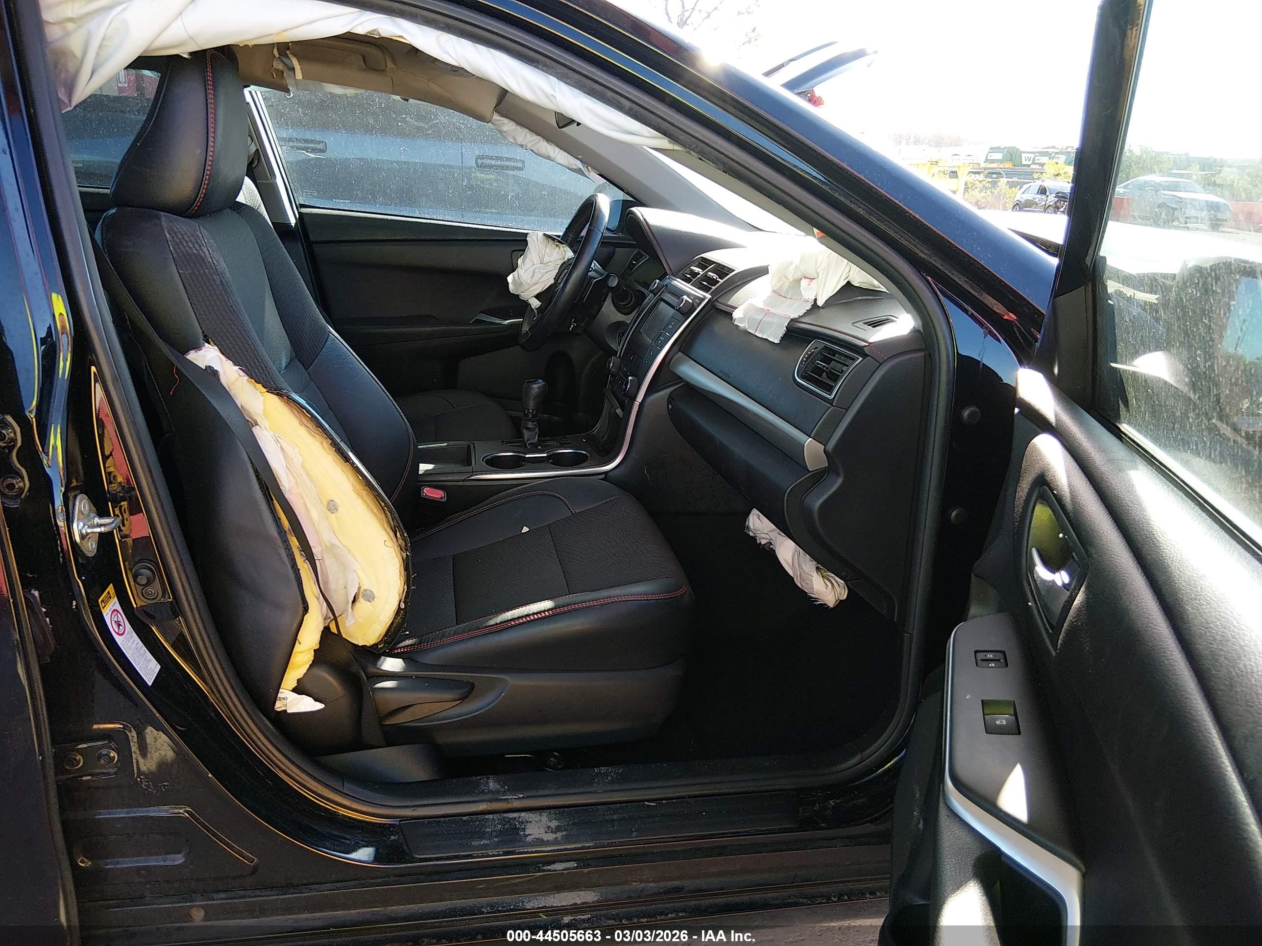 TOYOTA CAMRY image 5