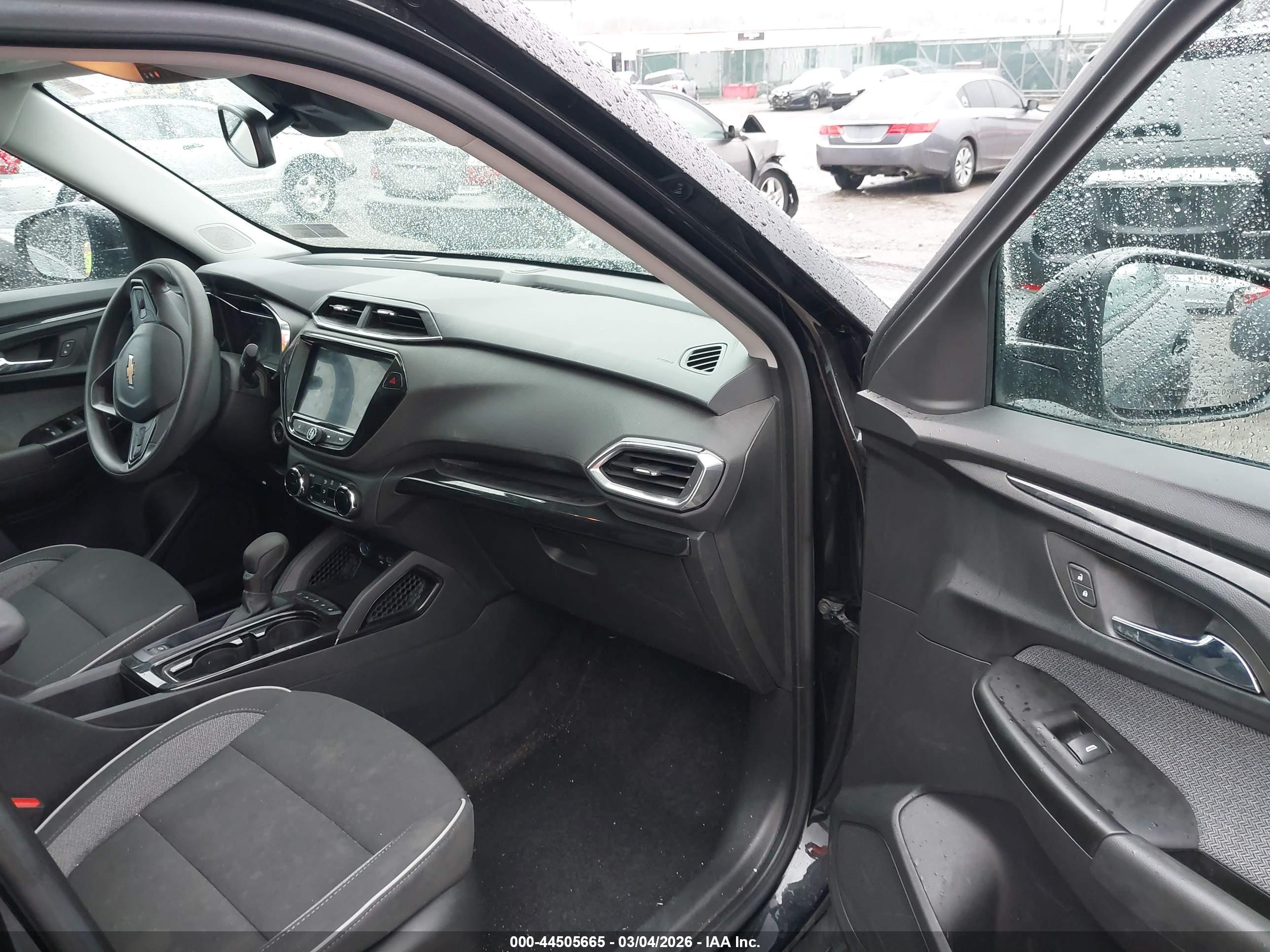 CHEVROLET TRAILBLAZER image 5