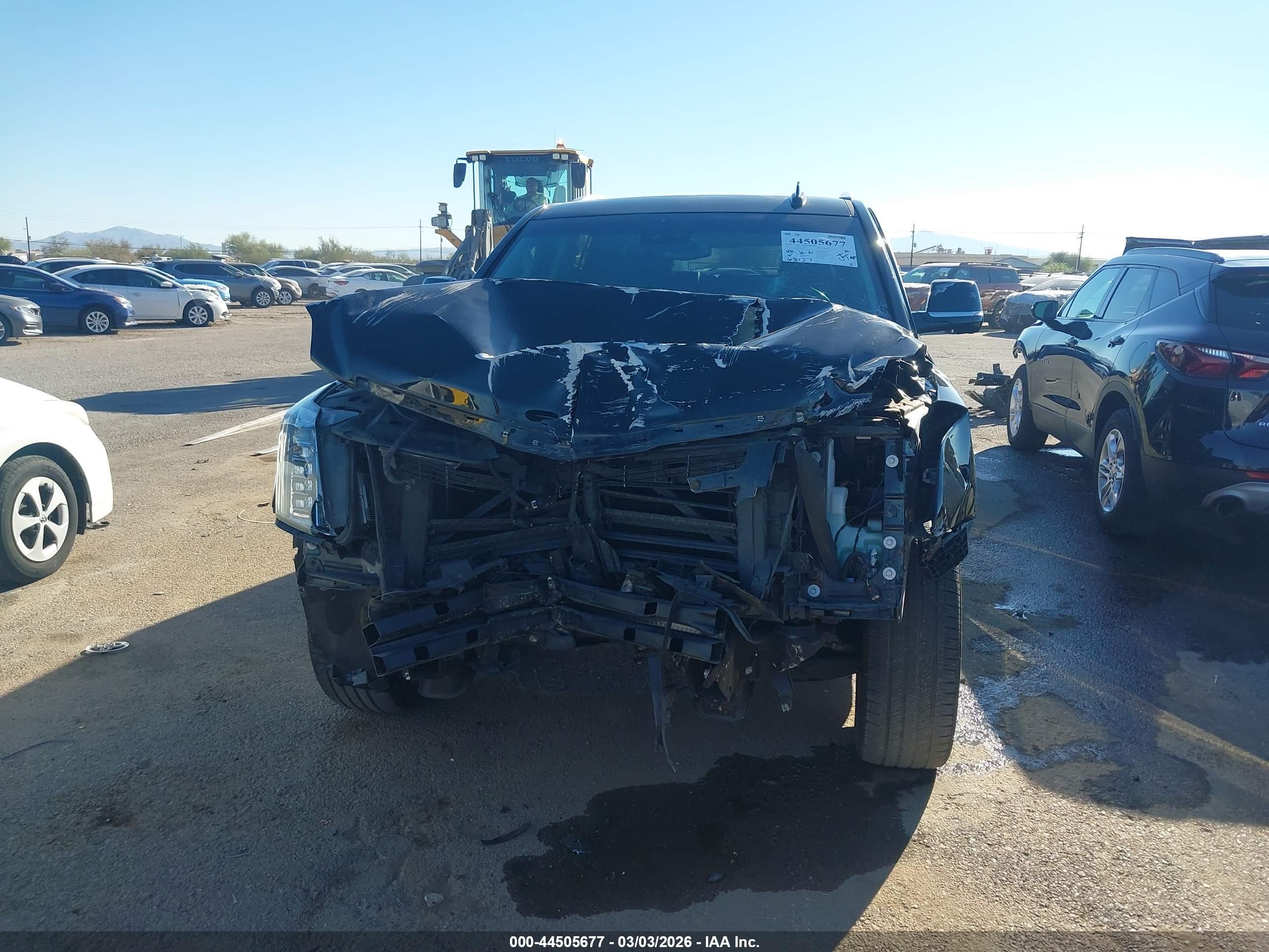 CADILLAC ESCALADE image 6