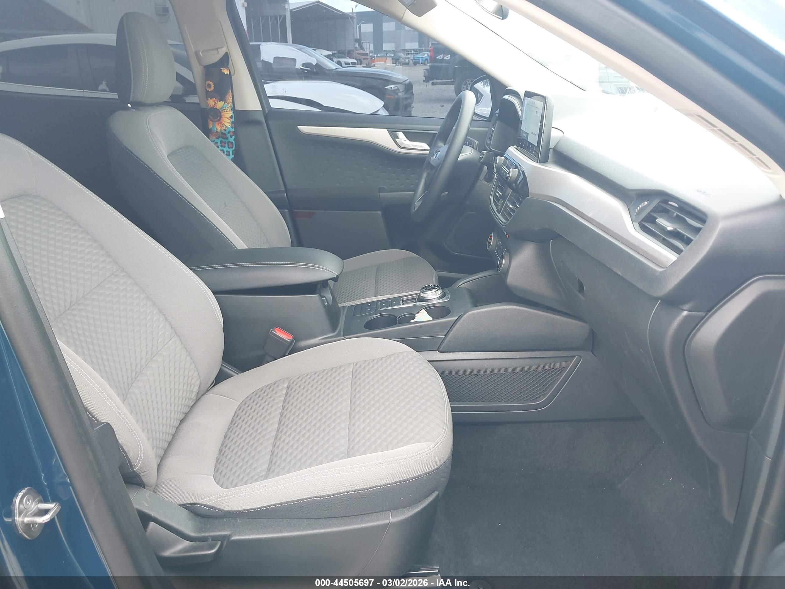 FORD ESCAPE image 5