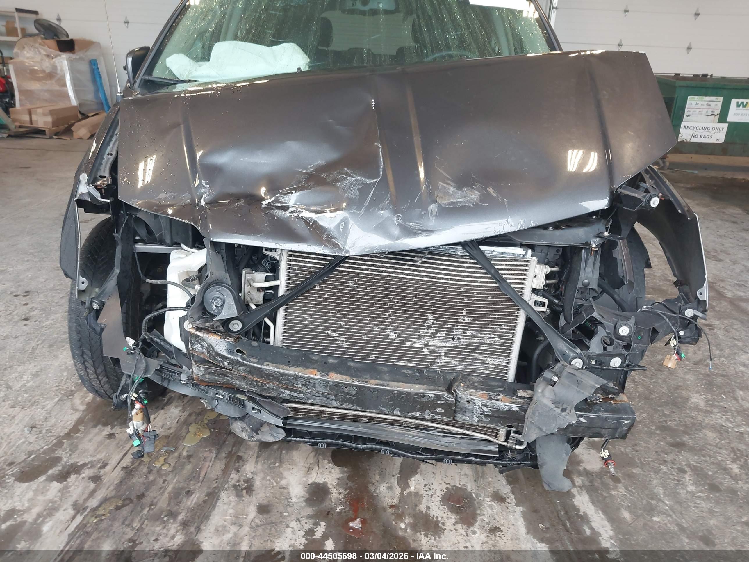 CHRYSLER TOWN image 6