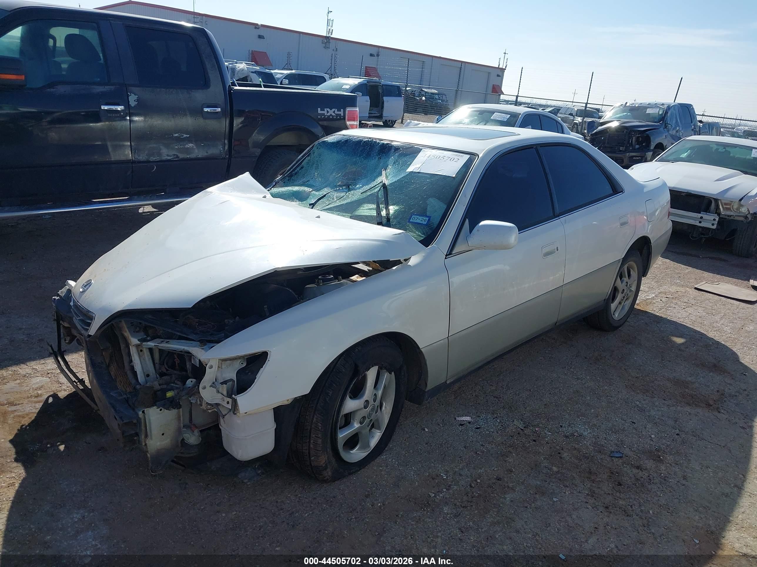 LEXUS ES image 2