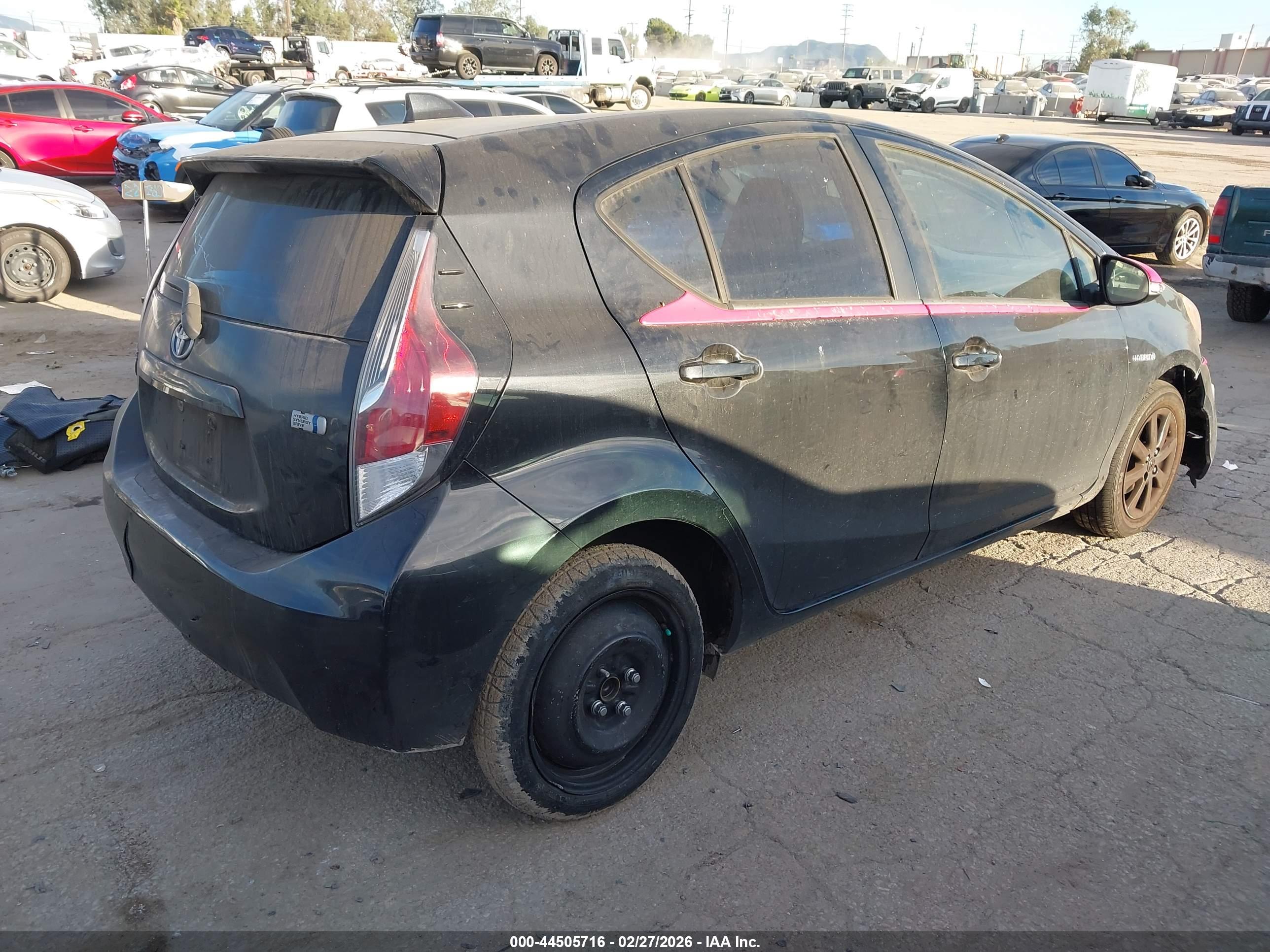 TOYOTA PRIUS image 4